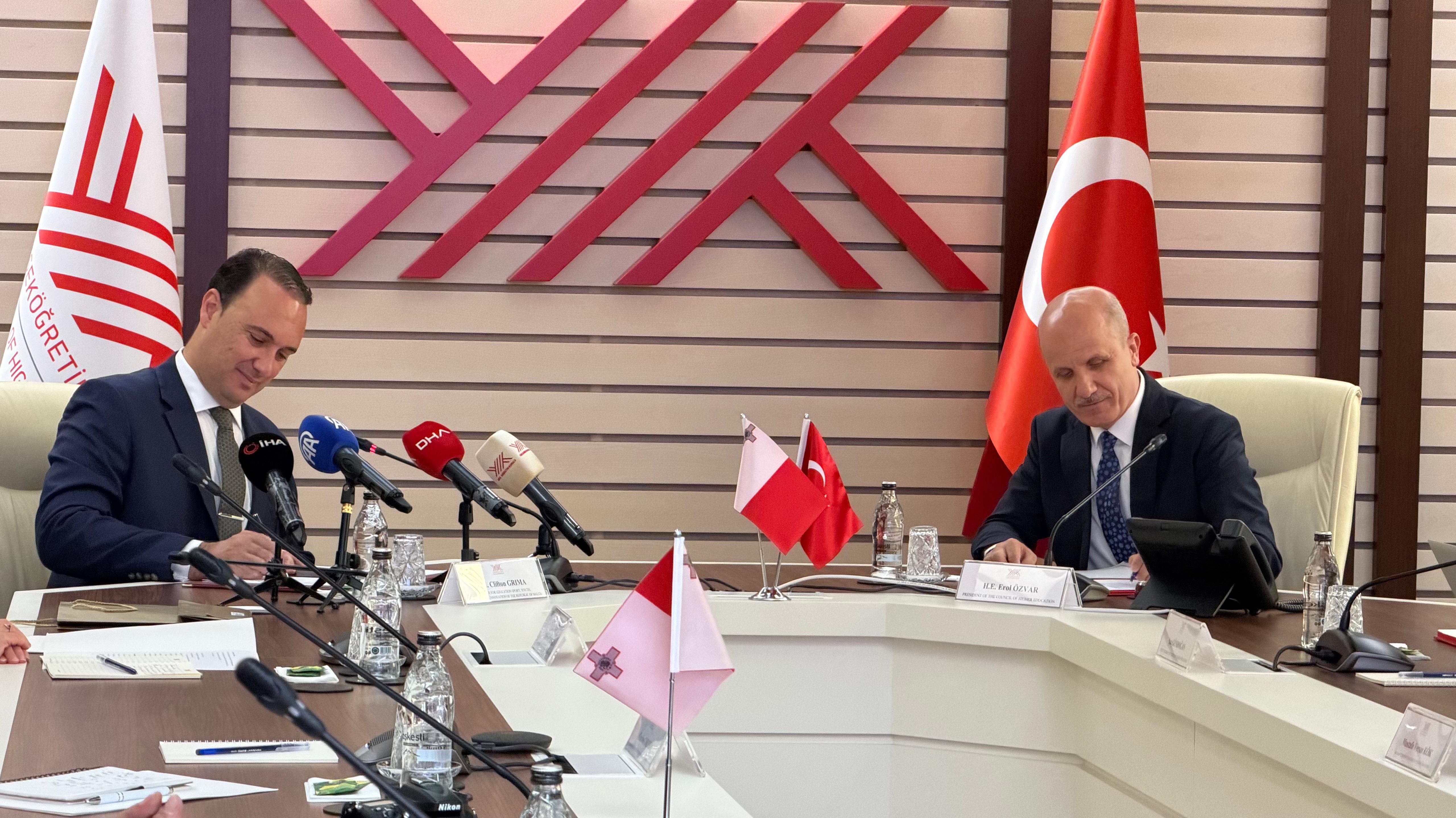 Erol Özvar Clifton Grima