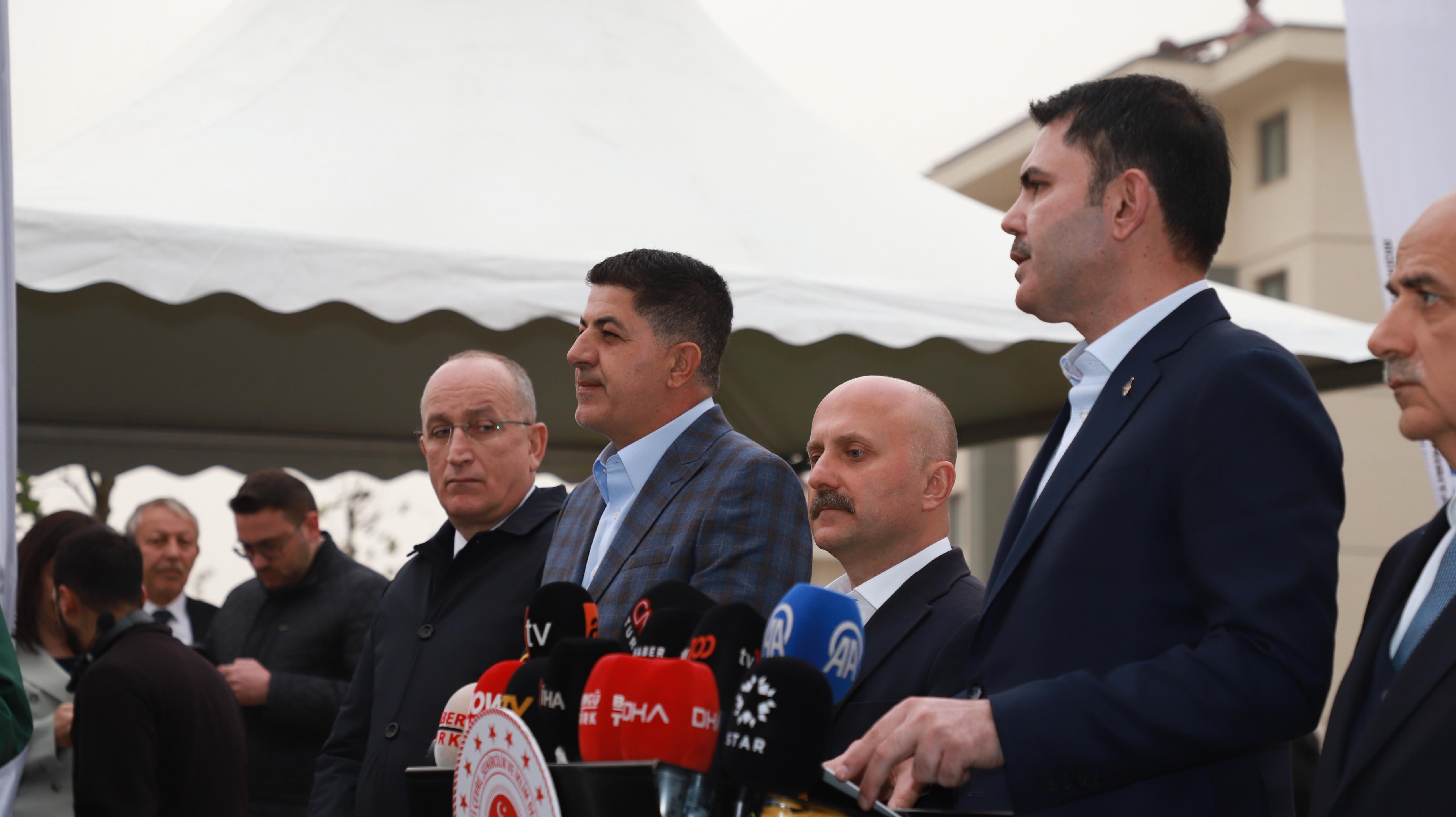 Bakan Kurum Açıklama Yapıyor