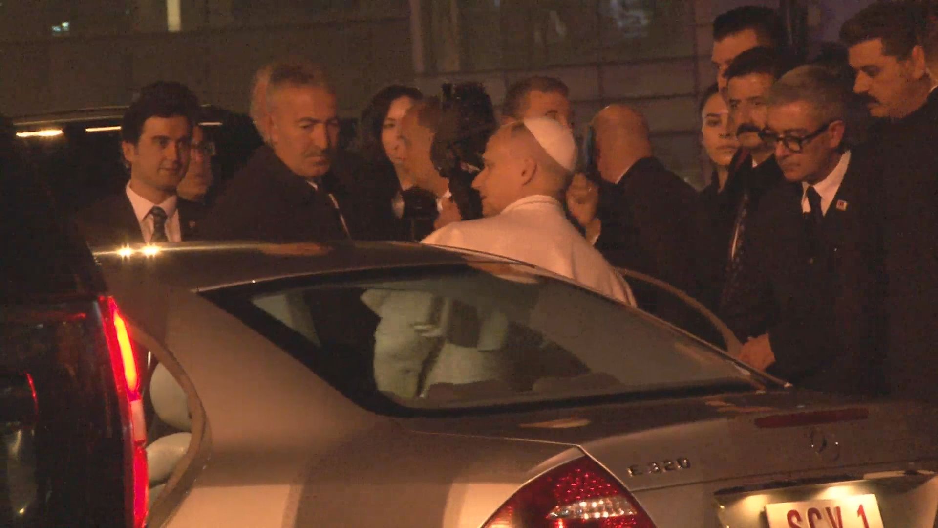 Papa 14. Leo İstanbul Valisi Davut Gül