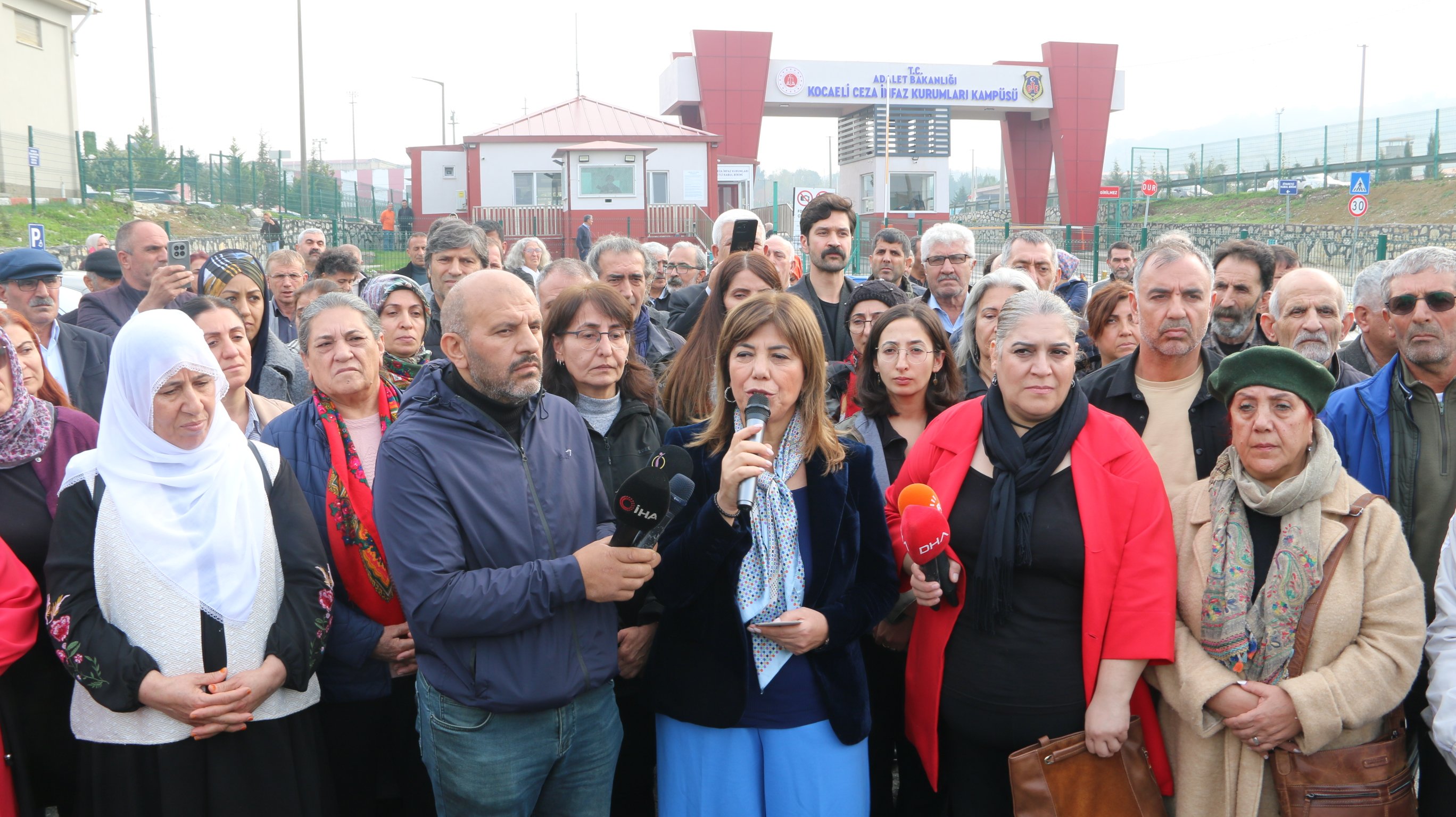 DEM Parti Meral Danış Beştaş açıklama