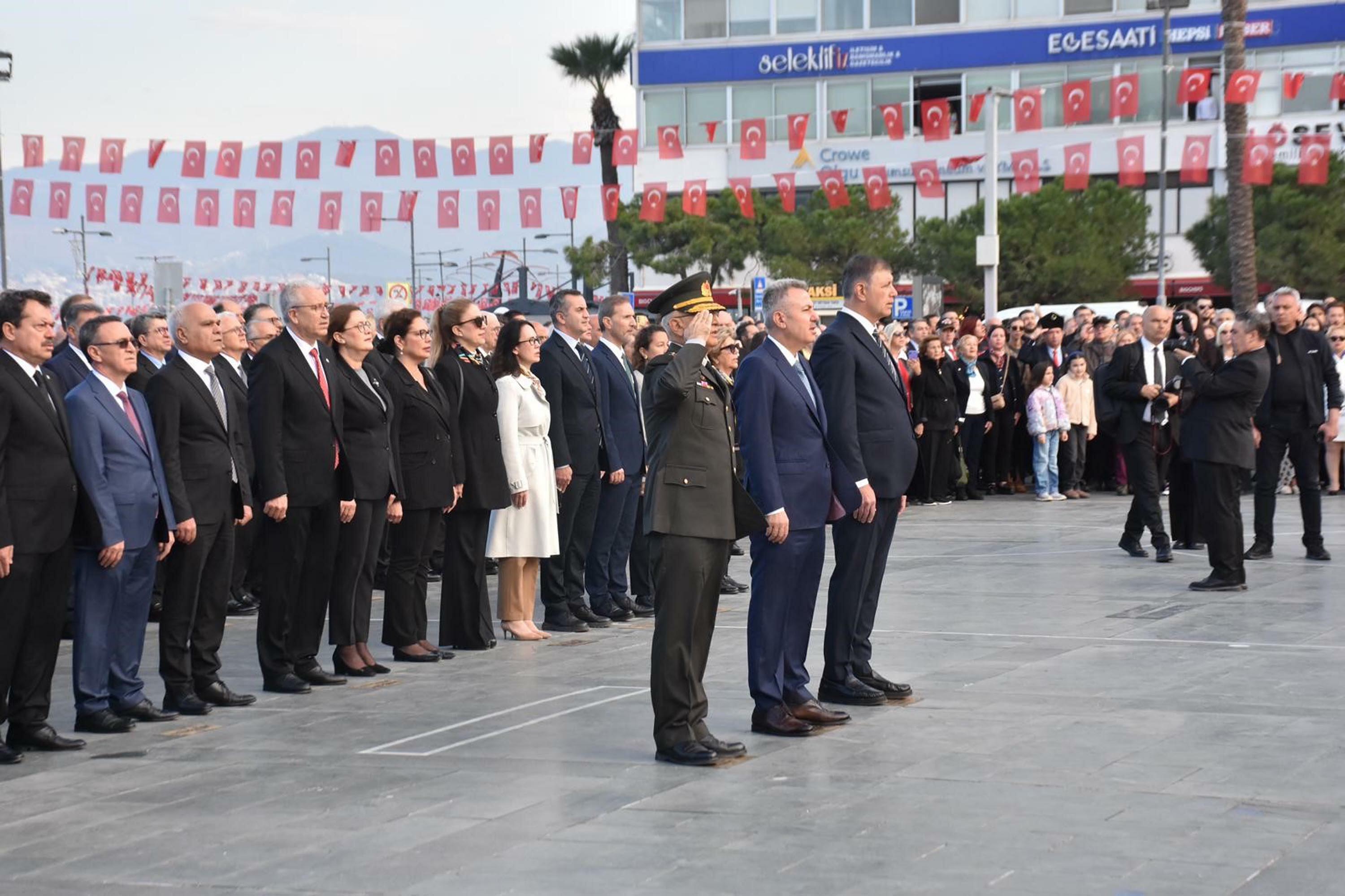 İzmir Valisi Süleyman Elban