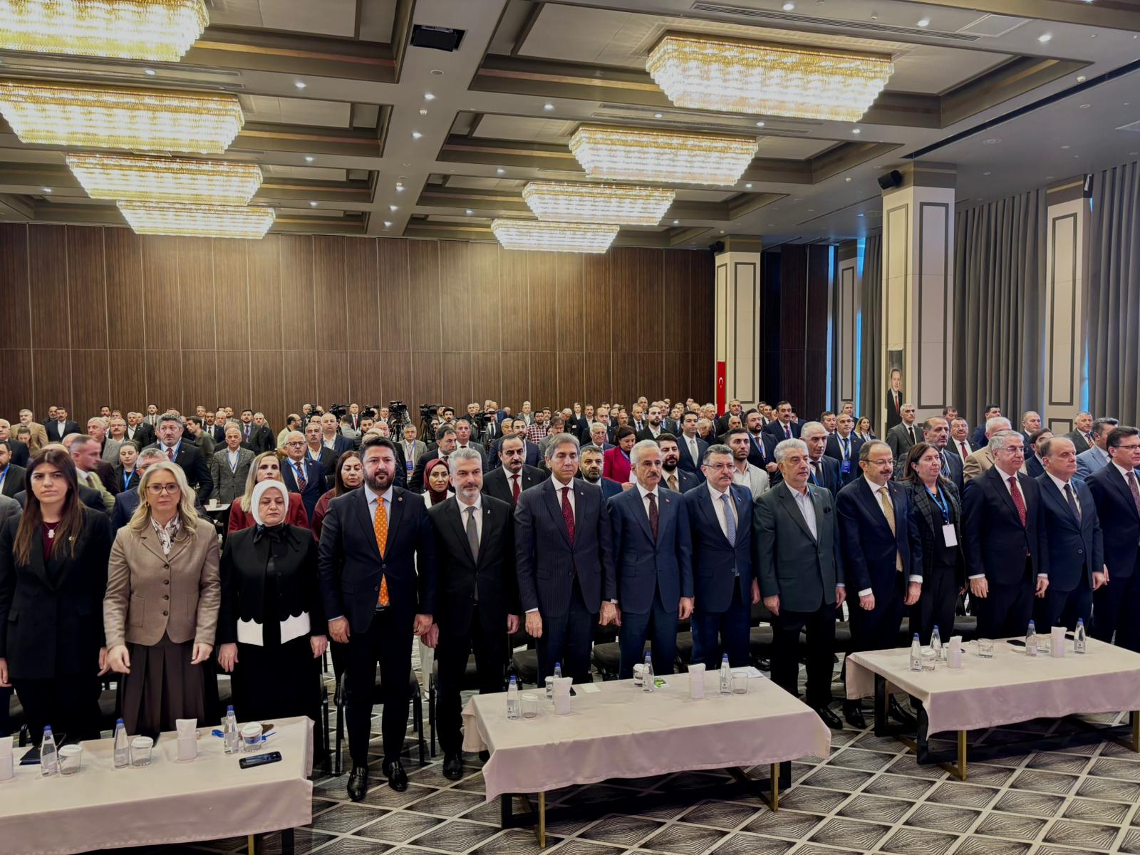 AK Parti Toplantı Katılımcıları