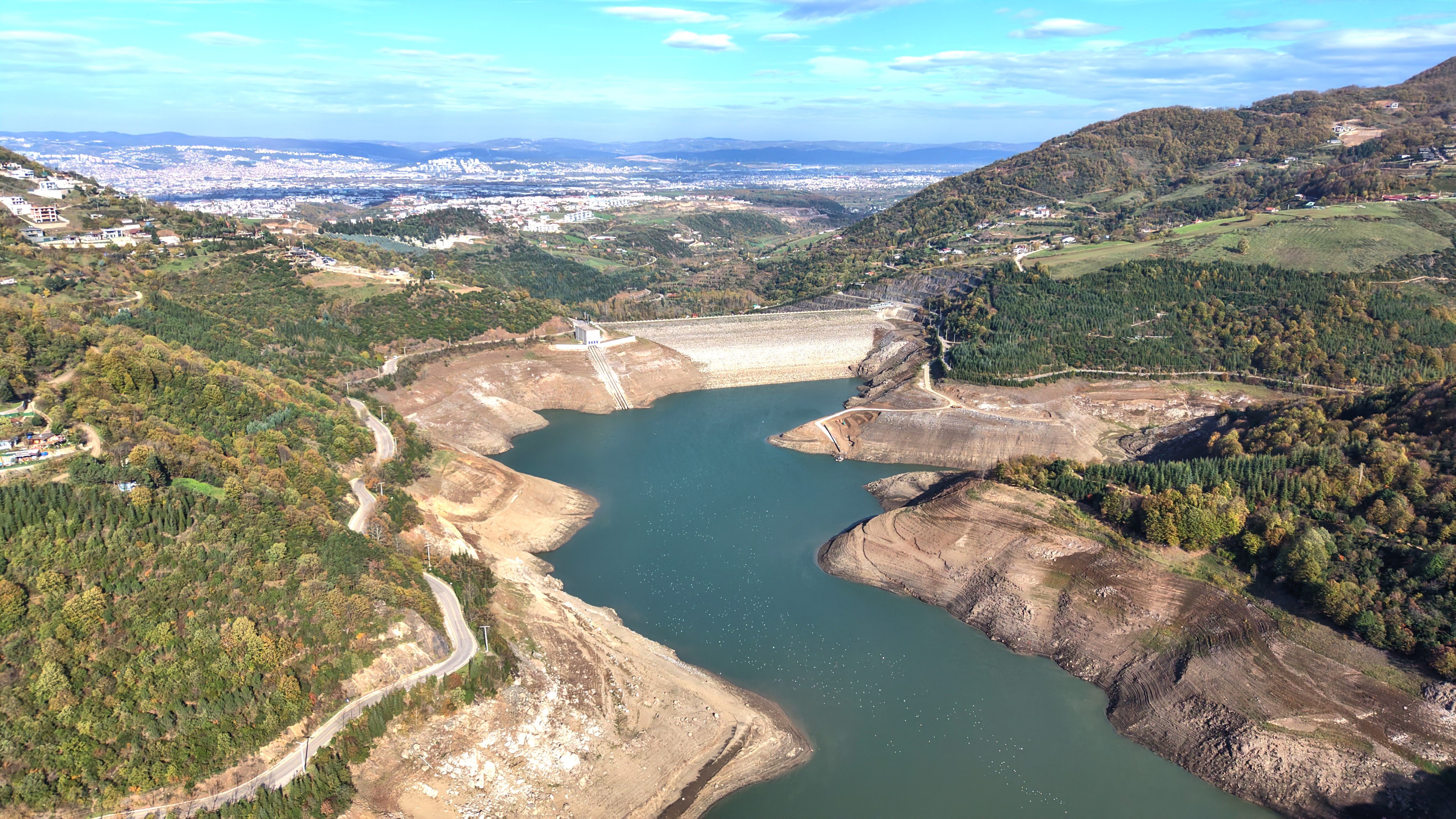 Yuvacık Barajı çatlaklar