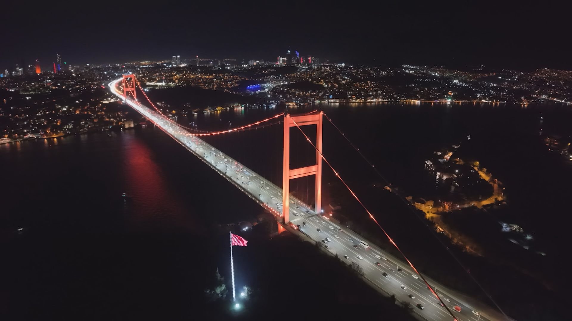 FSM Köprüsü gece ışıklandırması