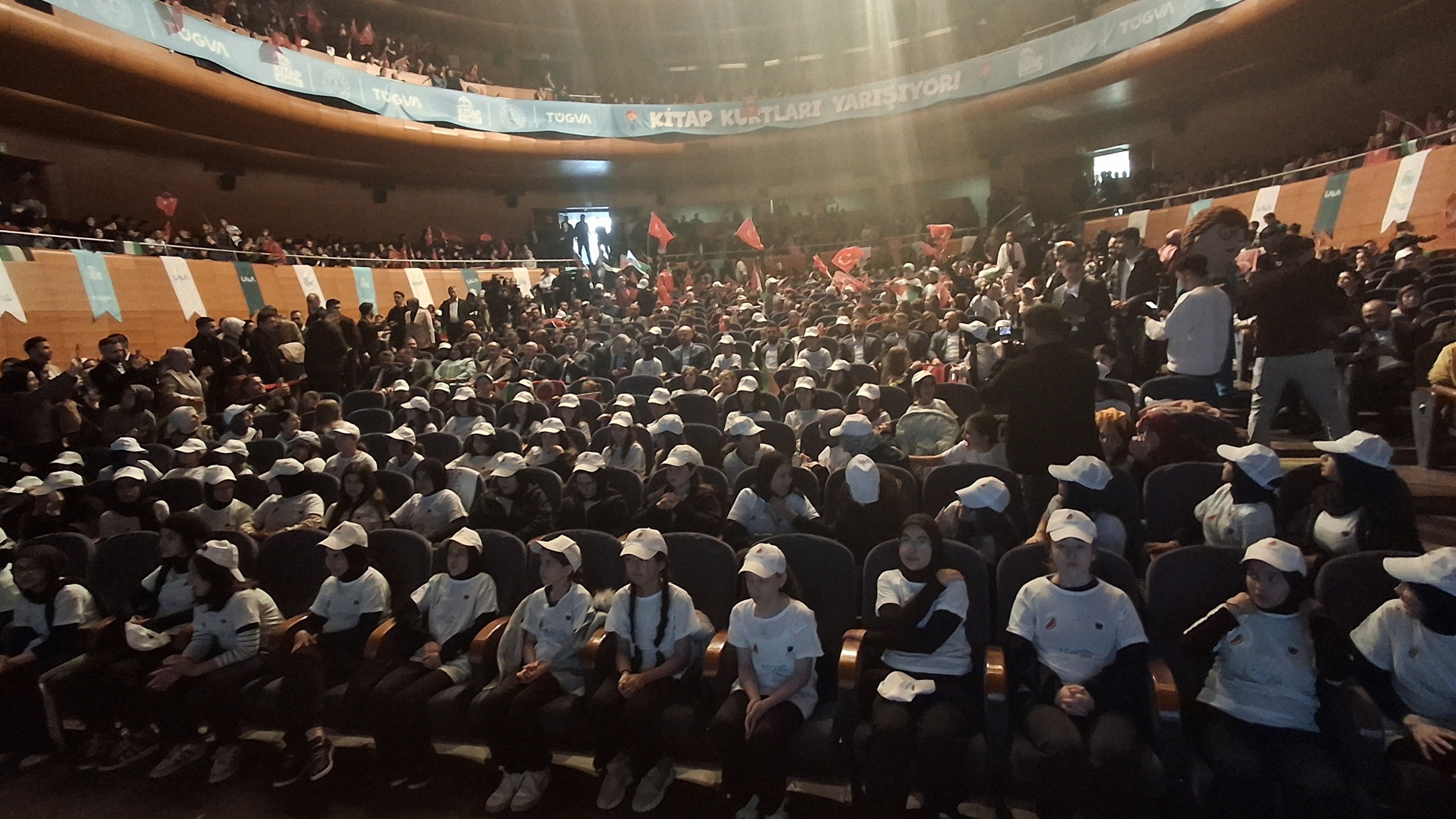 Bilal Erdoğan Gençlik Projeleri