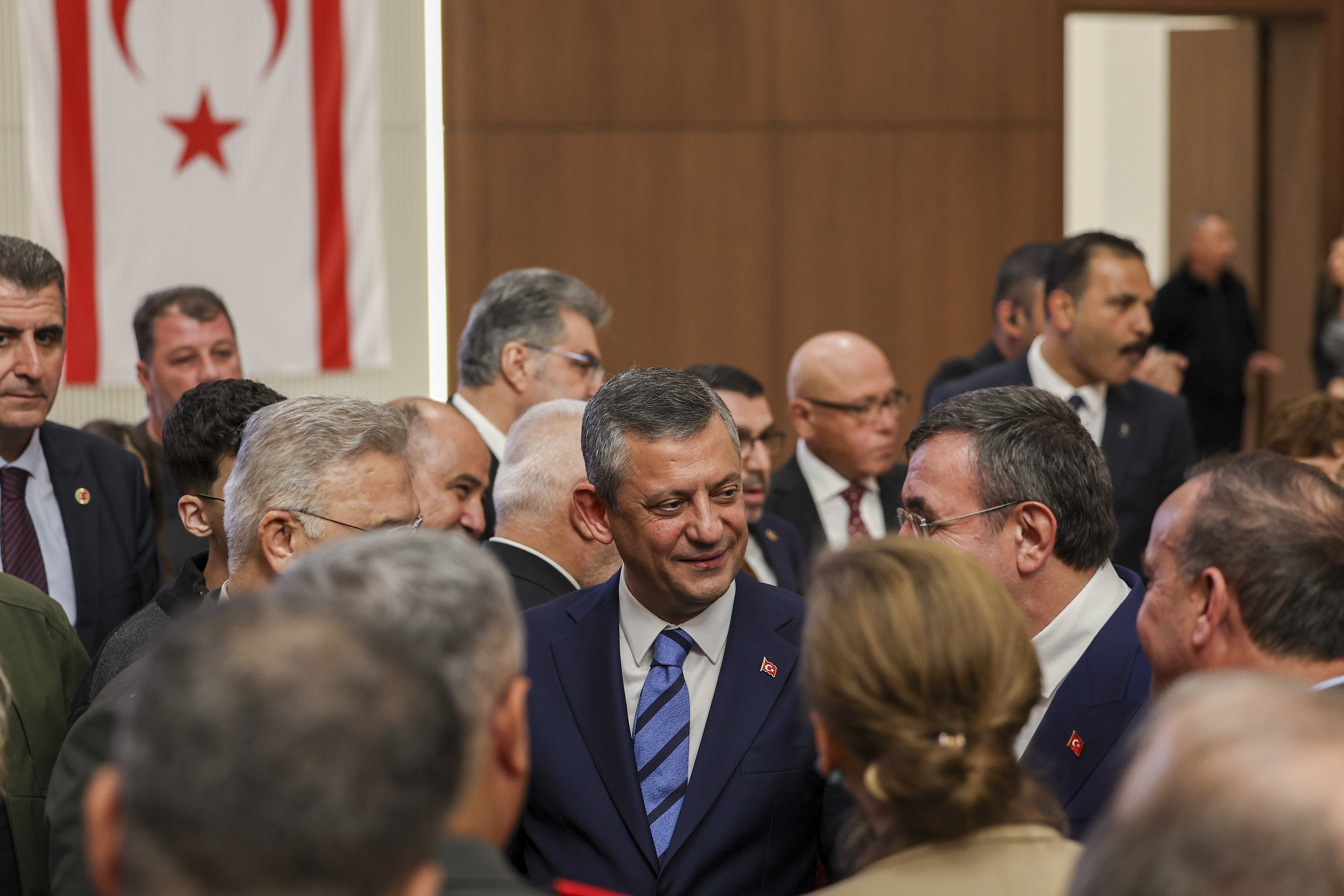 Özgür Özel KKTC tören