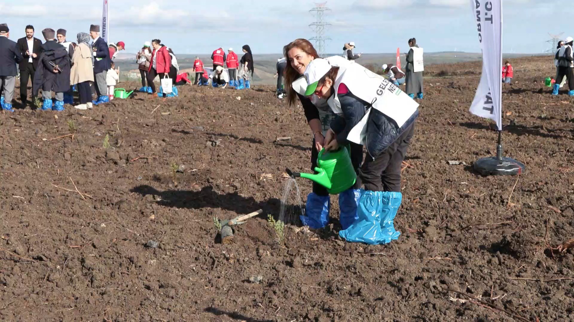 Fidan dikim etkinliği katılımcıları