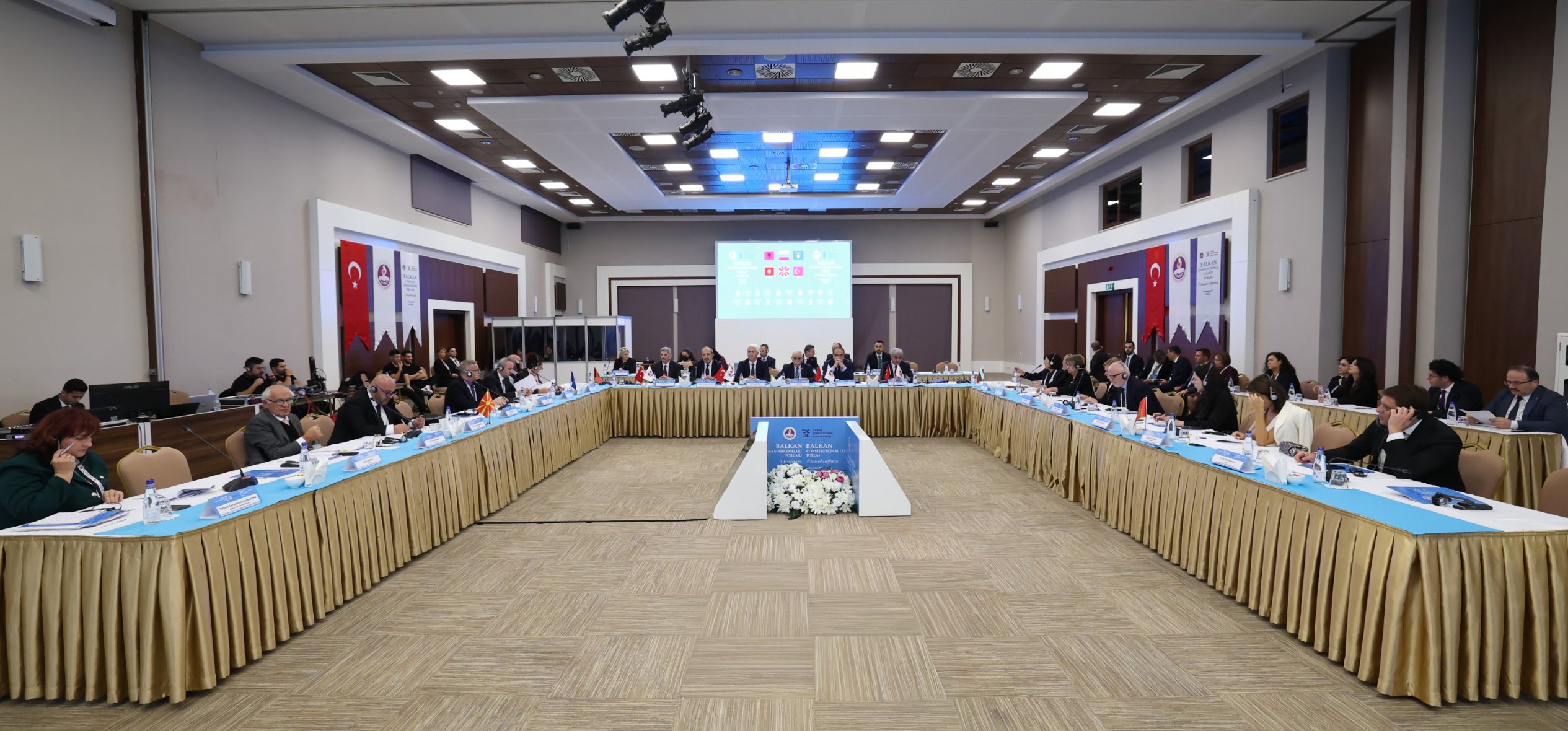 Balkan Anayasa Mahkemeleri Forumu Katılımcıları