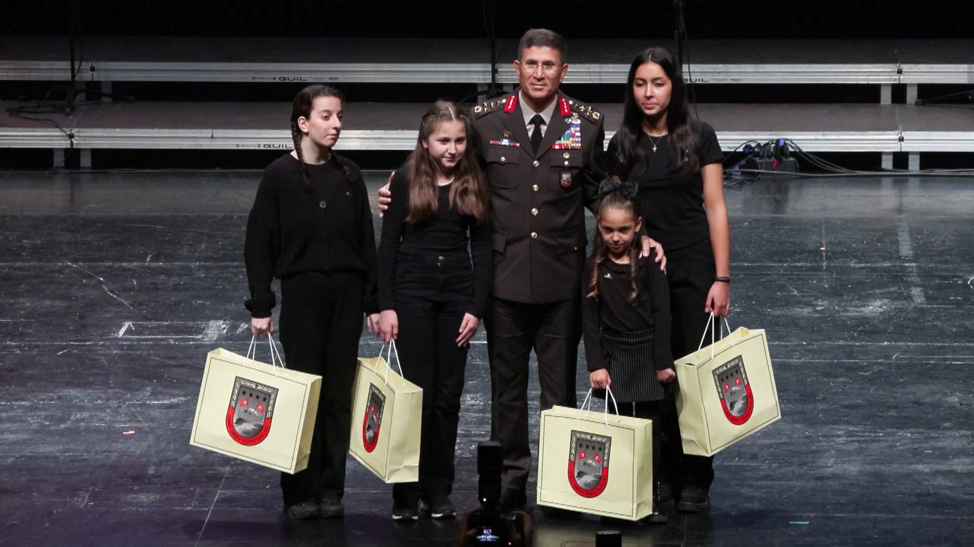 10 Kasım Saygı Duruşu