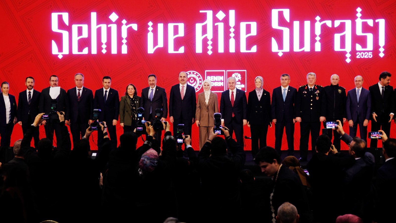 Bakan Mahinur Özdemir Göktaş