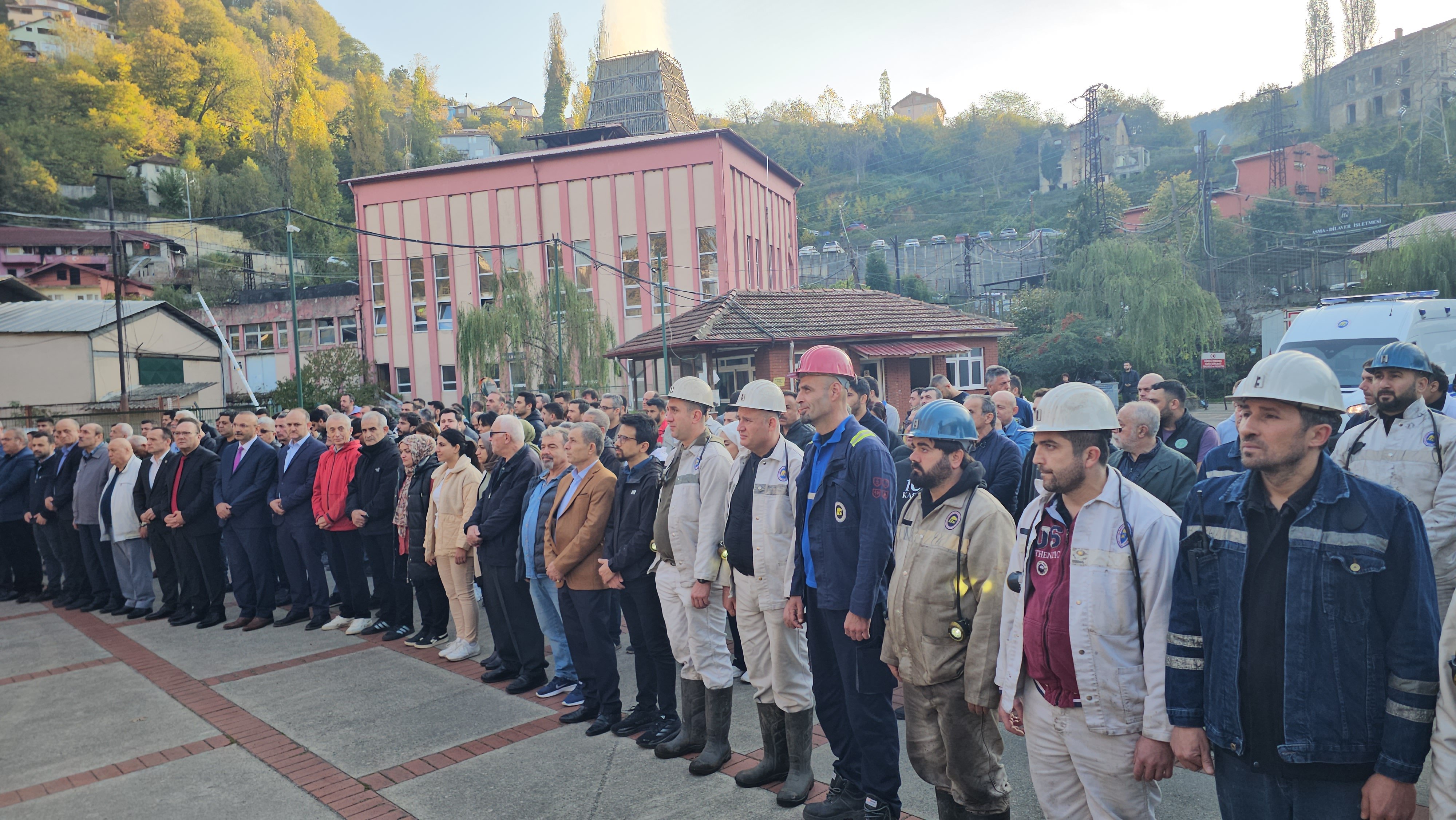 Zonguldak Atatürk Anıtı Saygı Duruşu