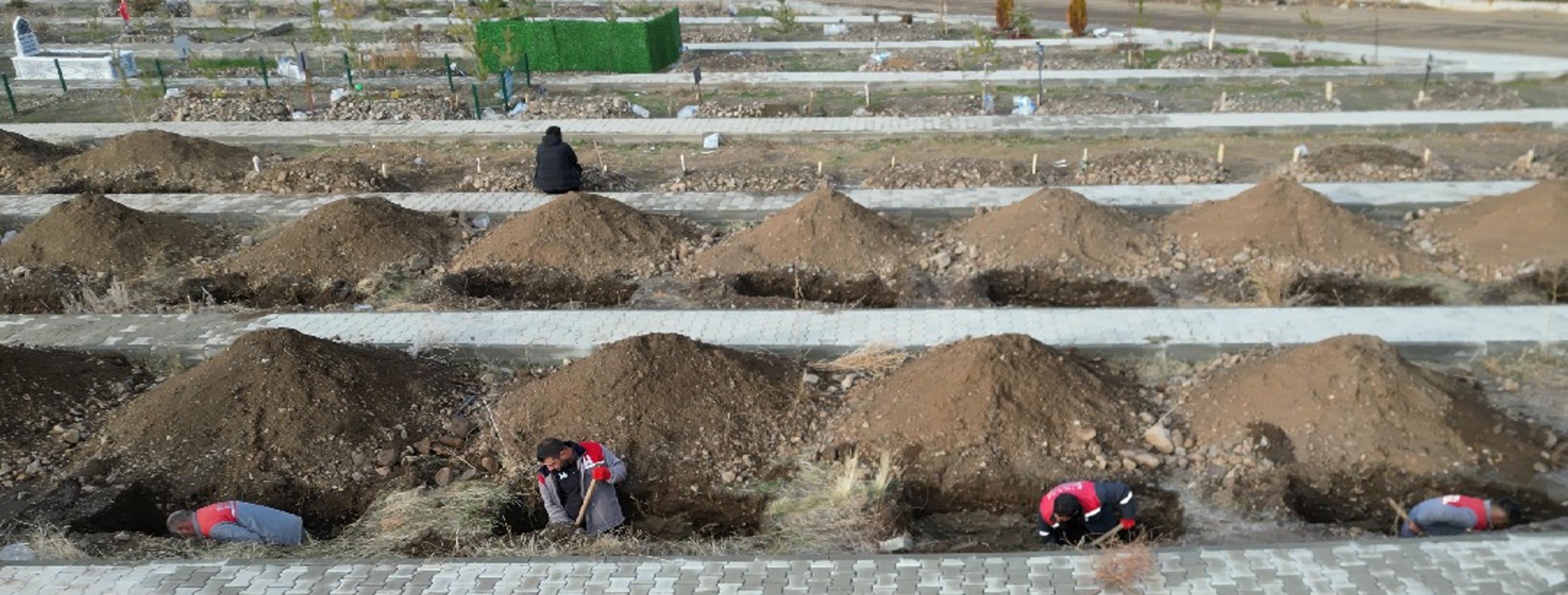 Erzurum Mezarlık Hazırlığı