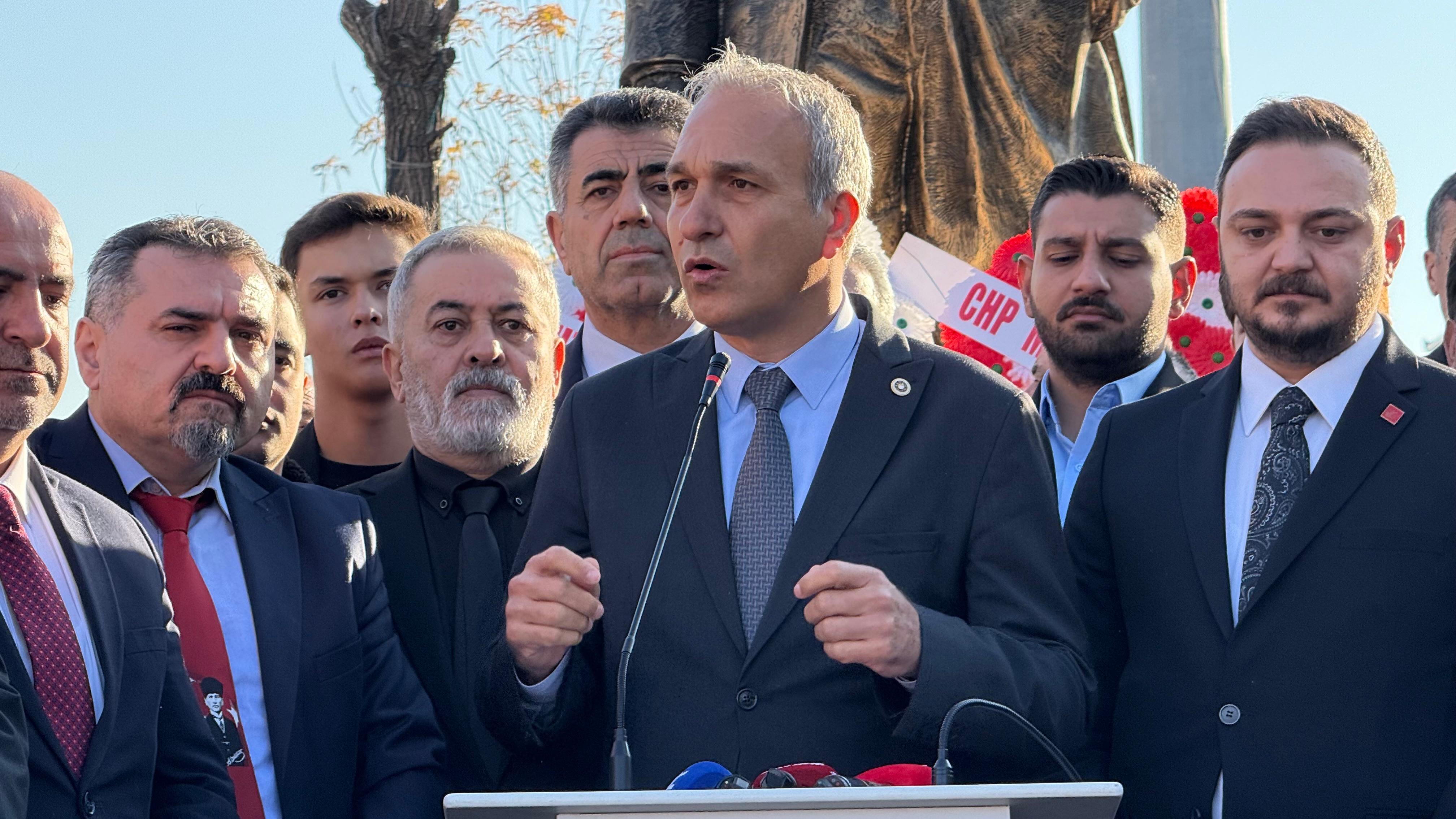 Suat Özçağdaş Atatürk anma töreni