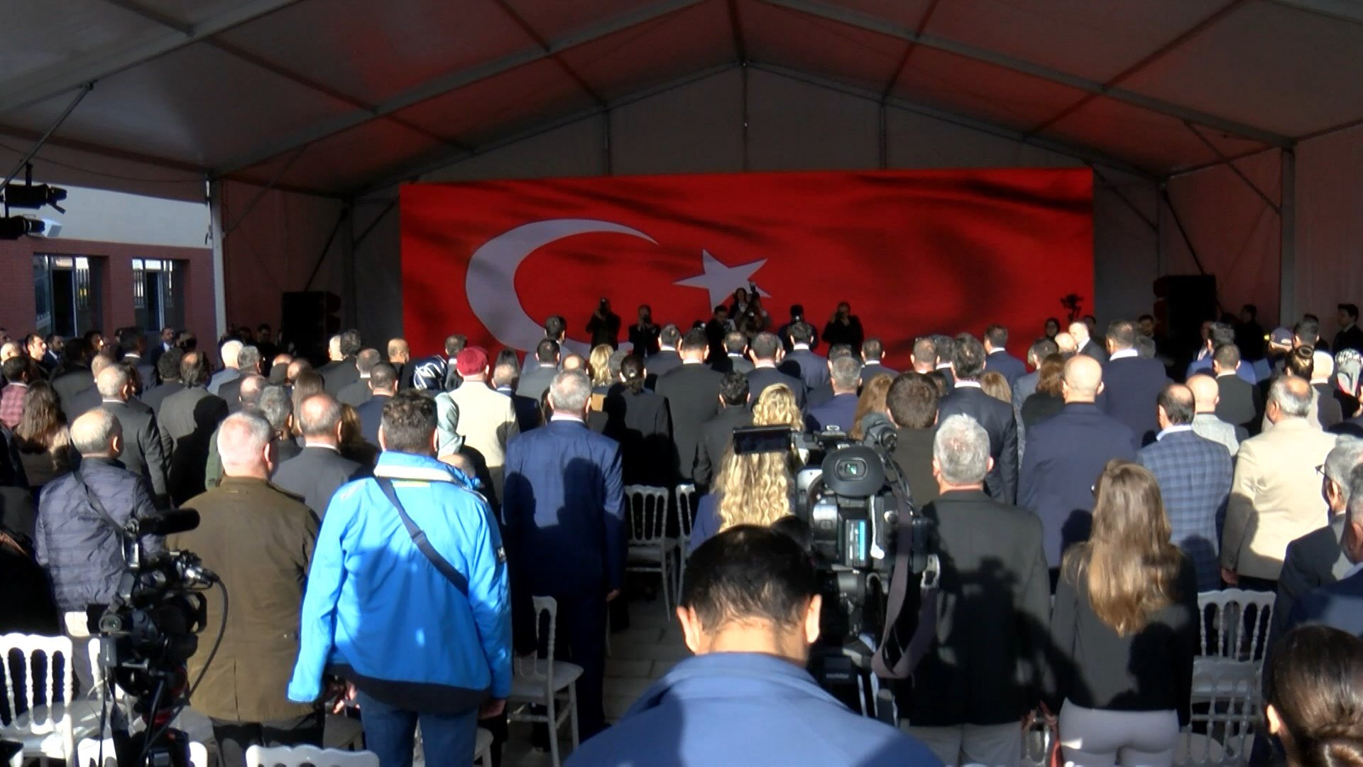 Bakan Tekin okul açılışında