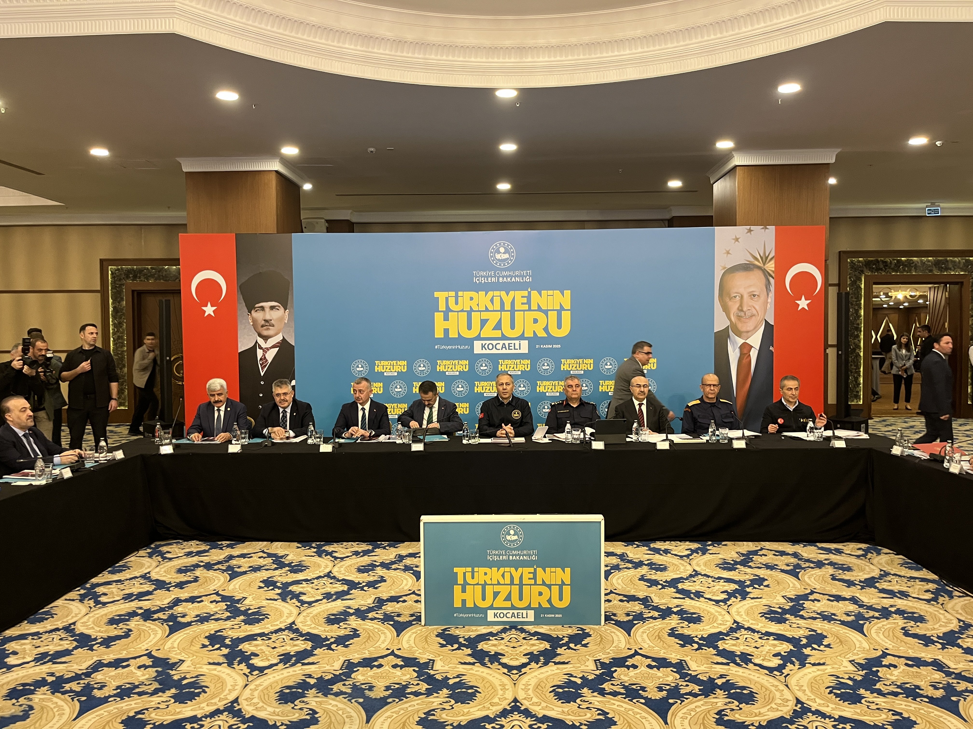 Bakan Yerlikaya Kocaeli Valisi ziyareti