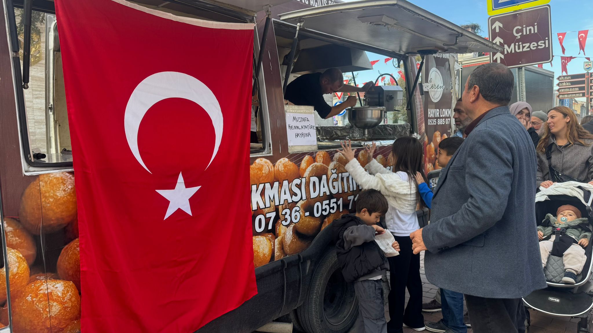 İznik lokma dağıtımı