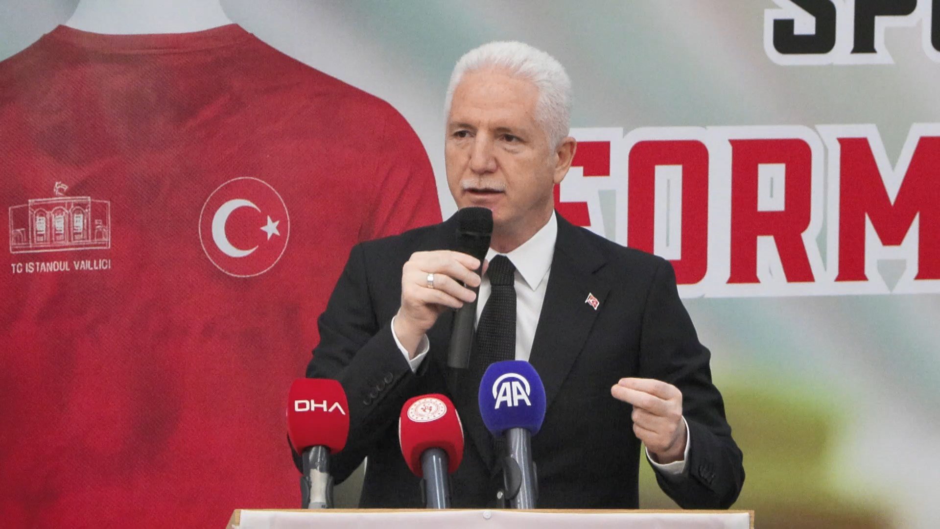 İstanbul Gençlik ve Spor İl Müdürü Muhittin Özbay