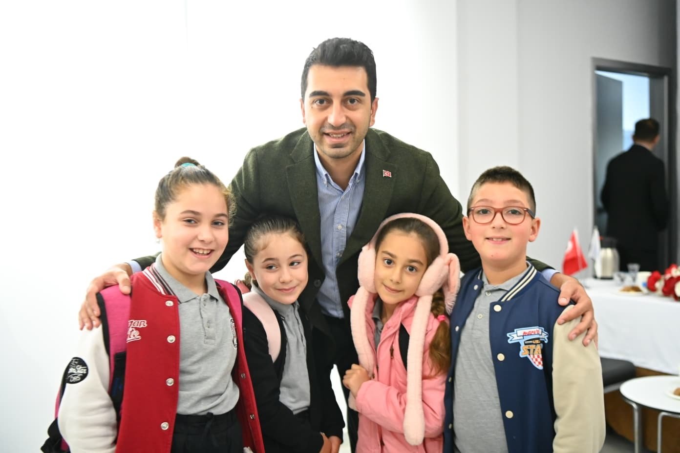 Tuzla Belediye Başkanı Eren Ali Bingöl vatandaşlarla