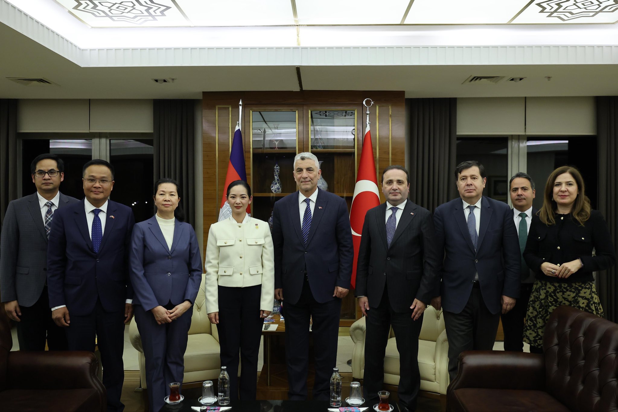 Ticaret Bakanı Ömer Bolat Kamboçya Ticaret Bakanı Cham Nimul görüşme