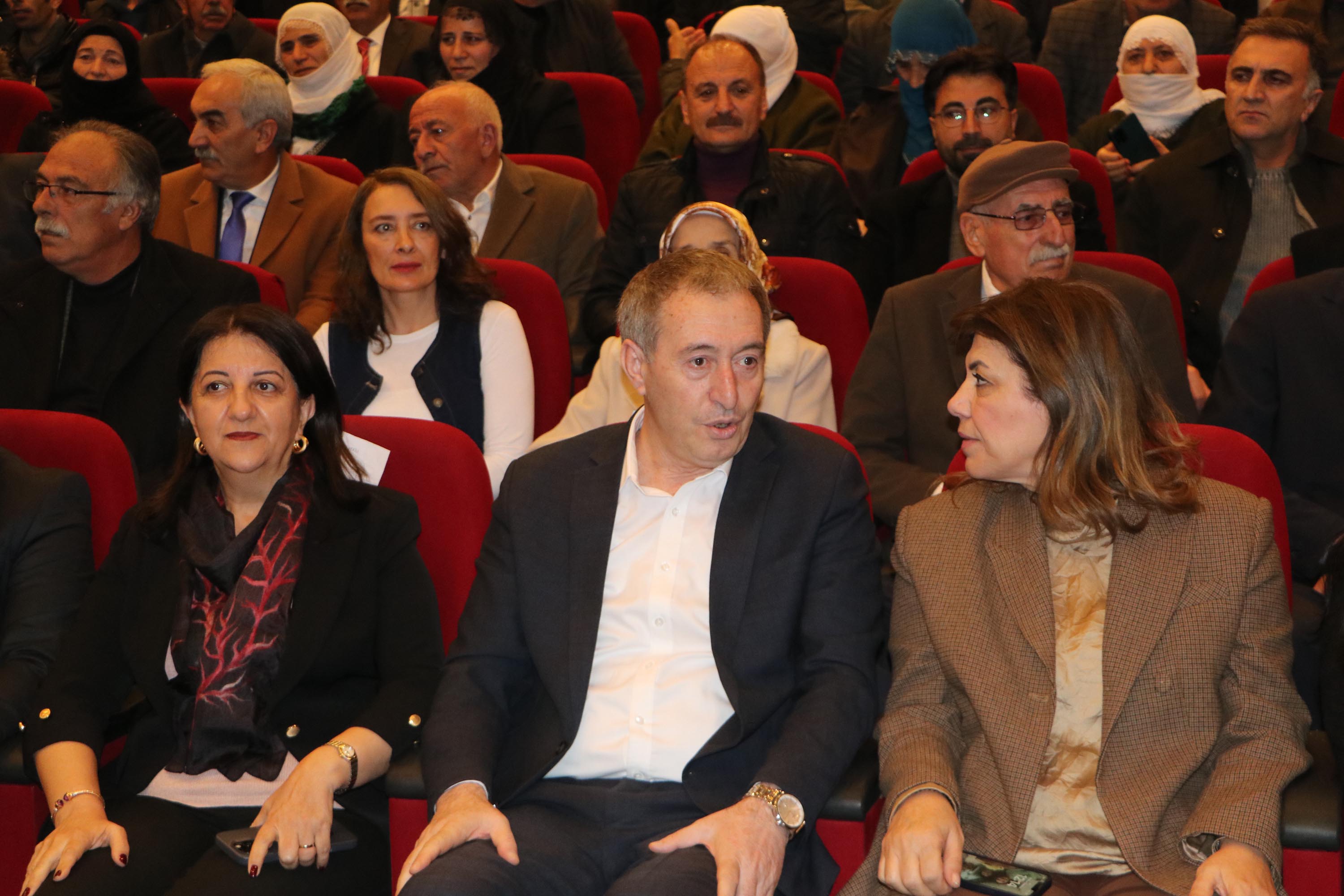 DEM Parti toplantısı