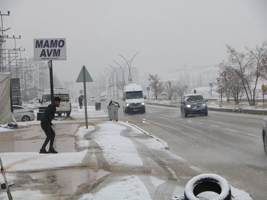 Hakkari kar mücadelesi