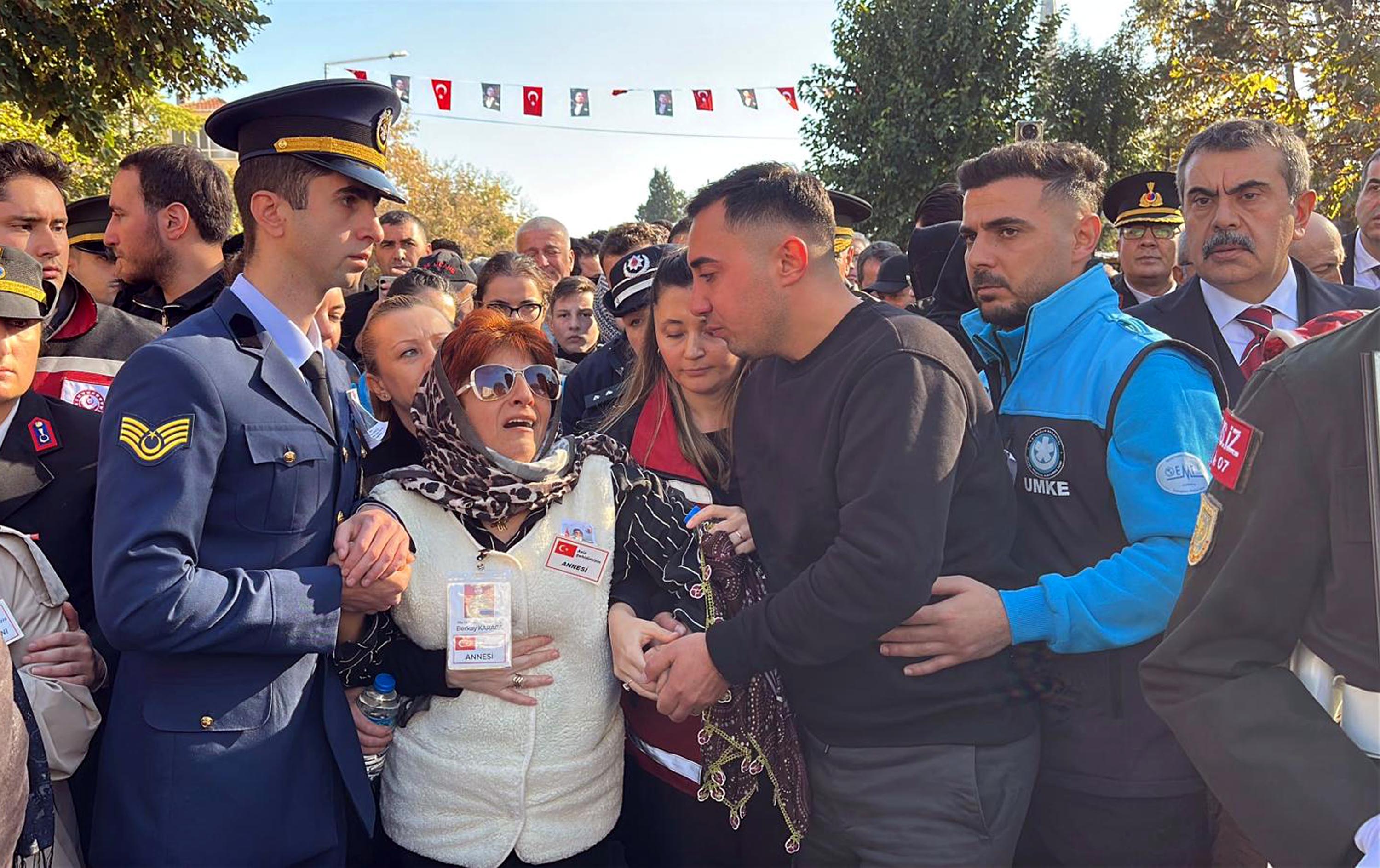 Şehit Berkay Karaca silah arkadaşları