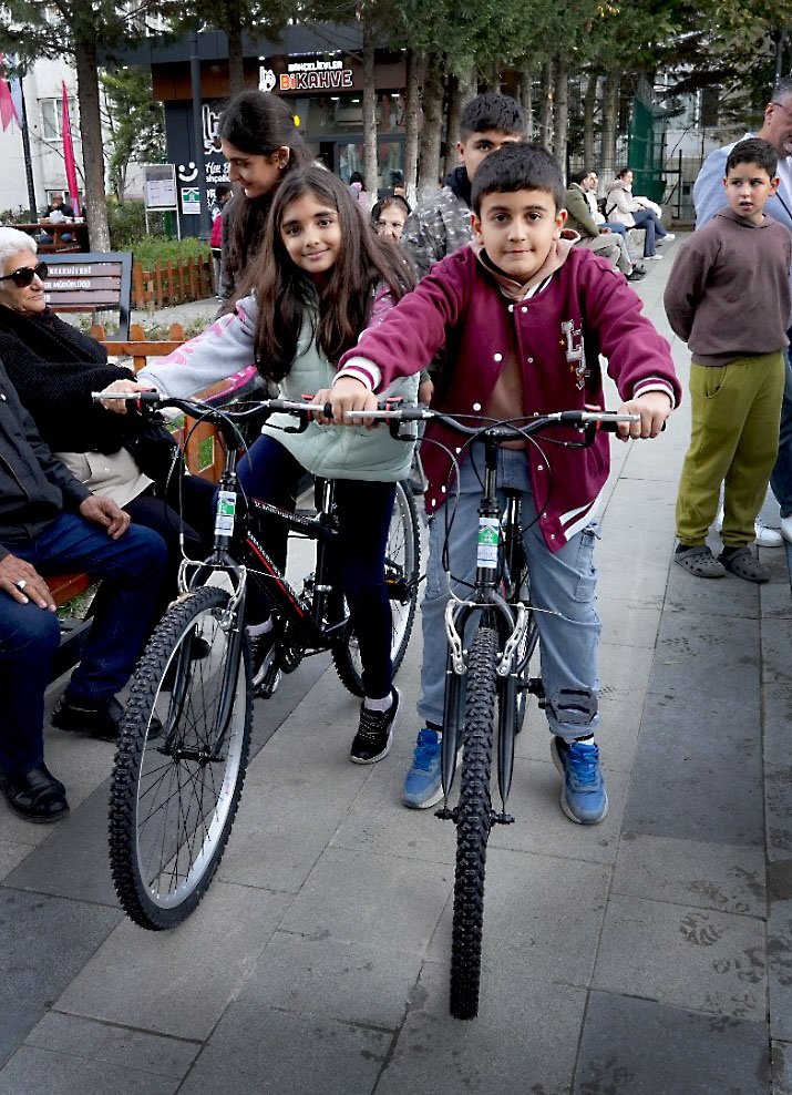 Bahçelievler Belediye Başkanı Hakan Bahadır
