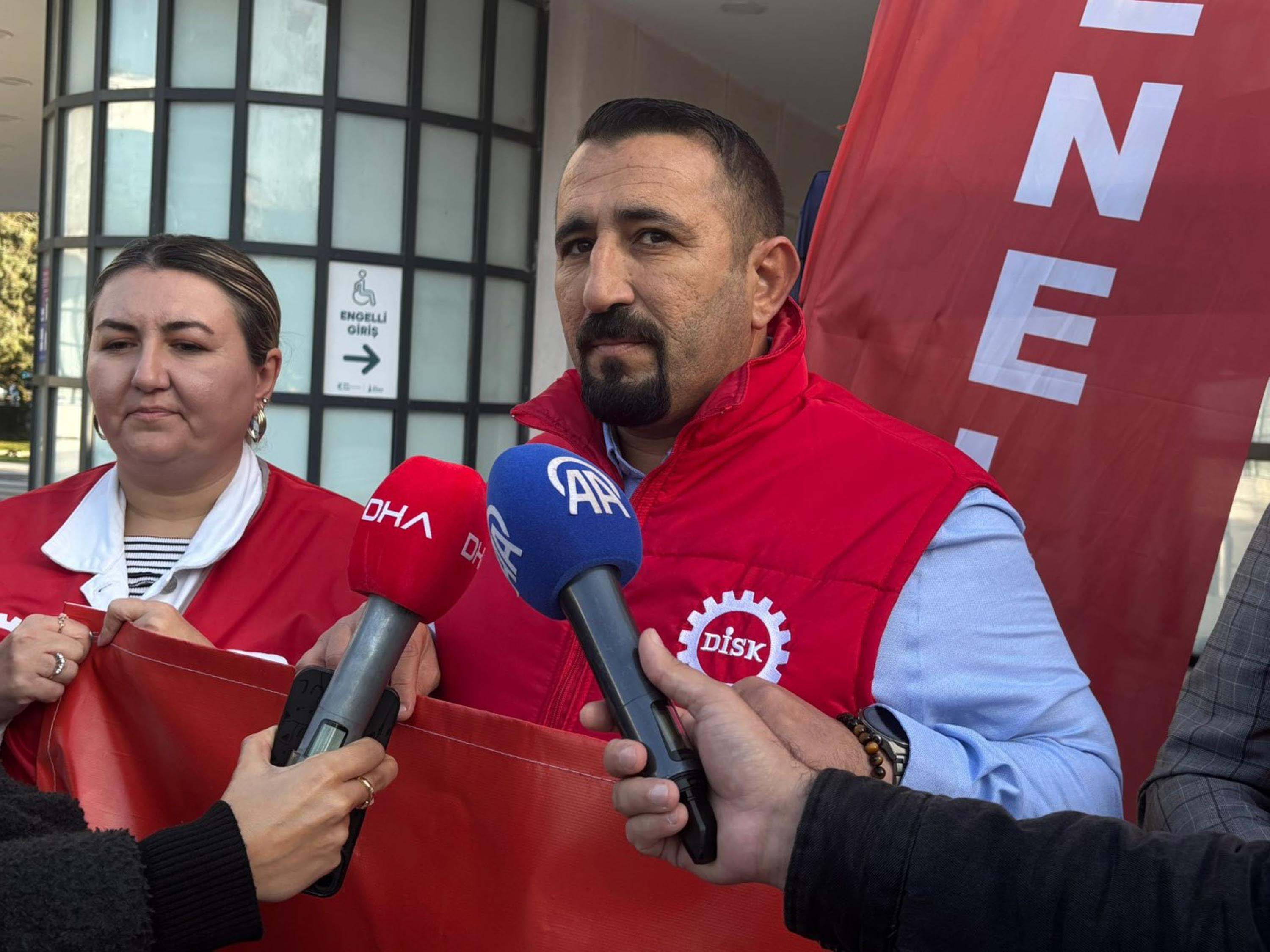 İzmir belediye işçileri protesto