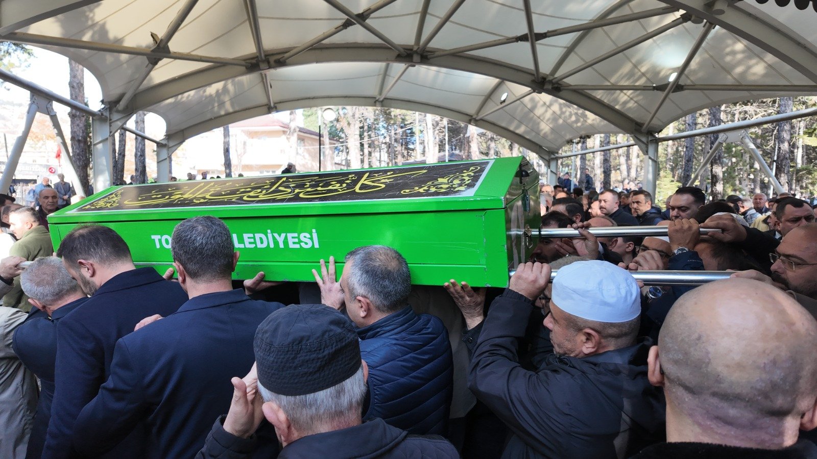 MHP cenaze töreni katılımcıları