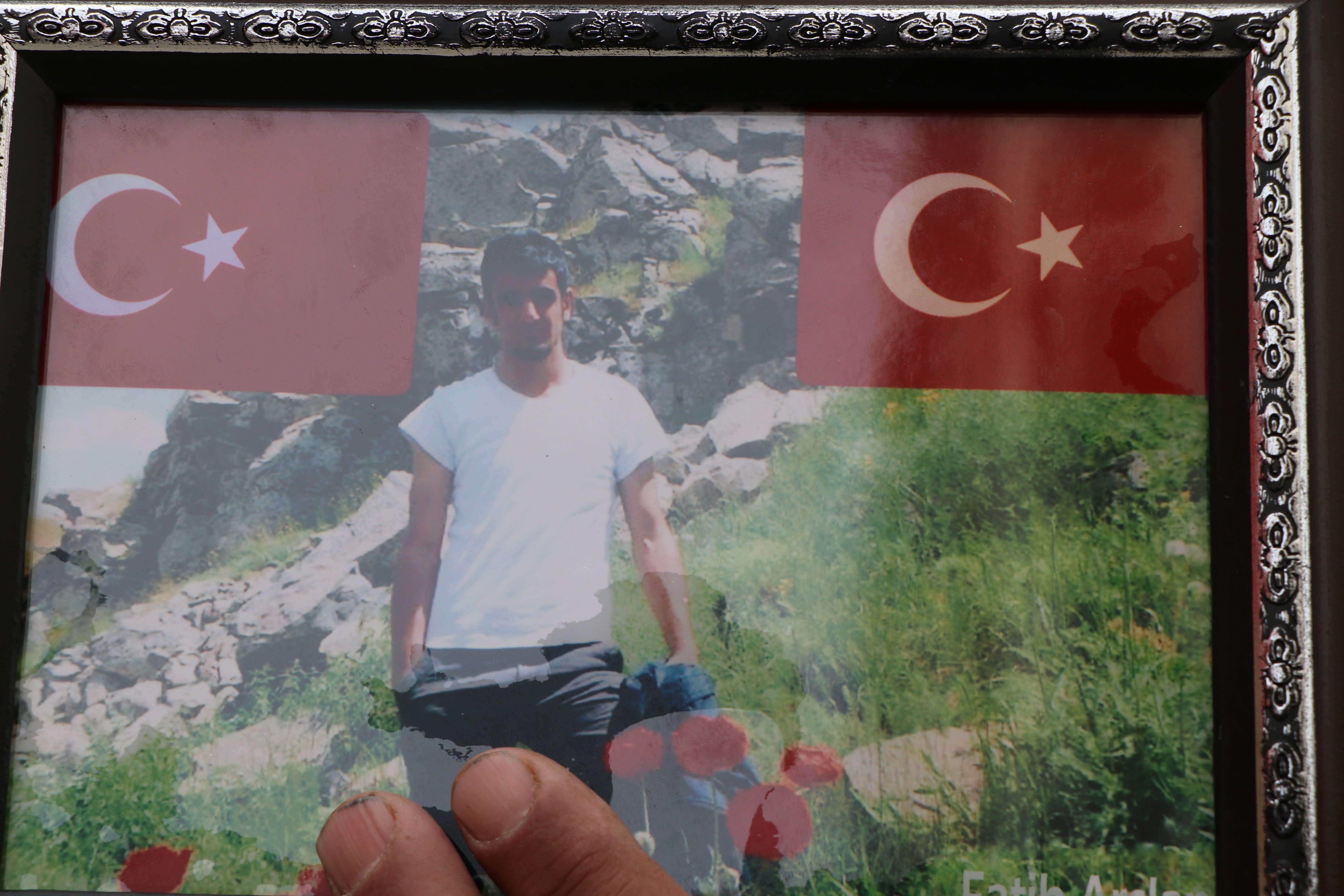 Ailelerin DEM Parti önündeki eylemi