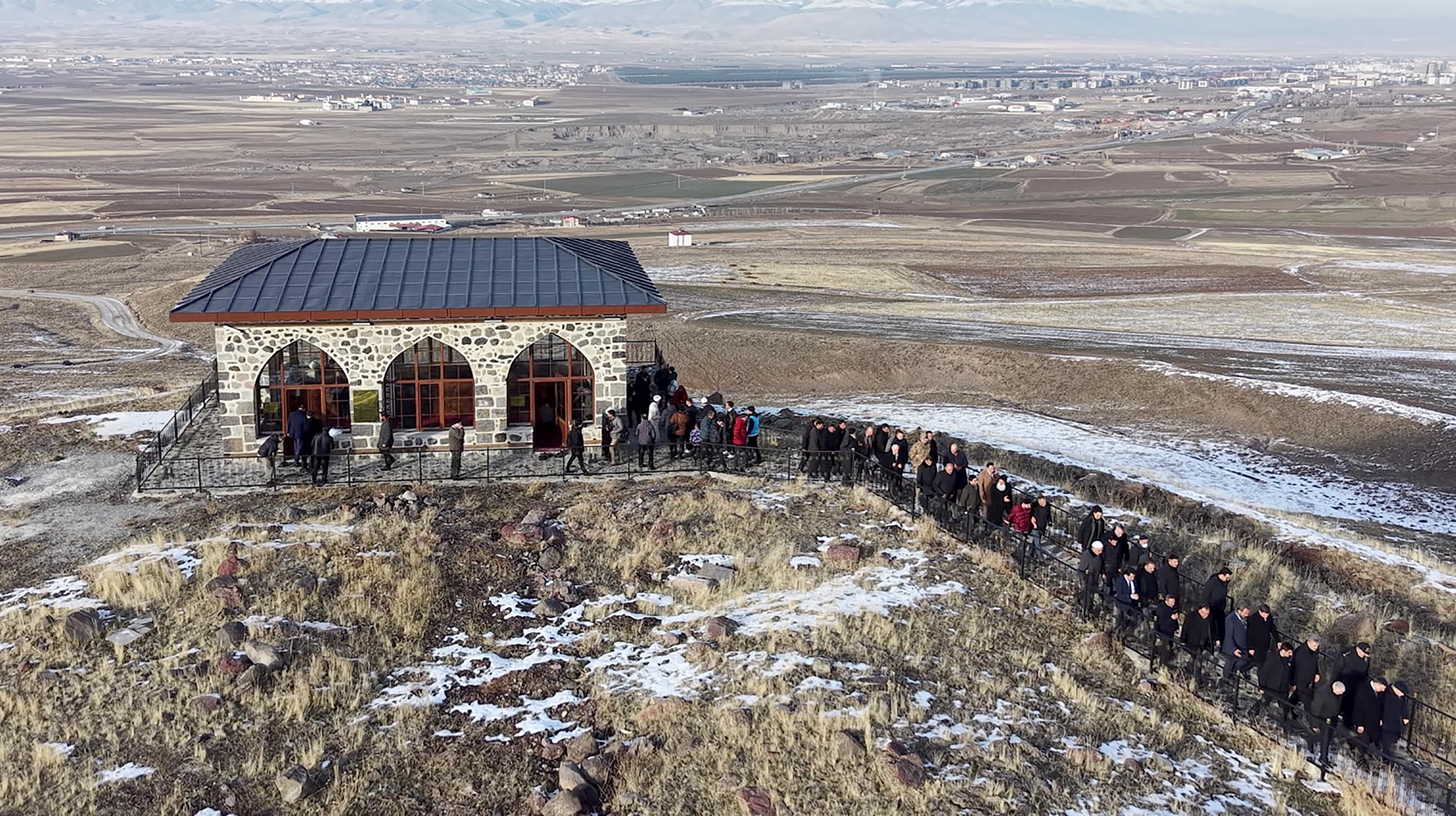 1001 Hatim töreninde dualar ve atlı hafızlar