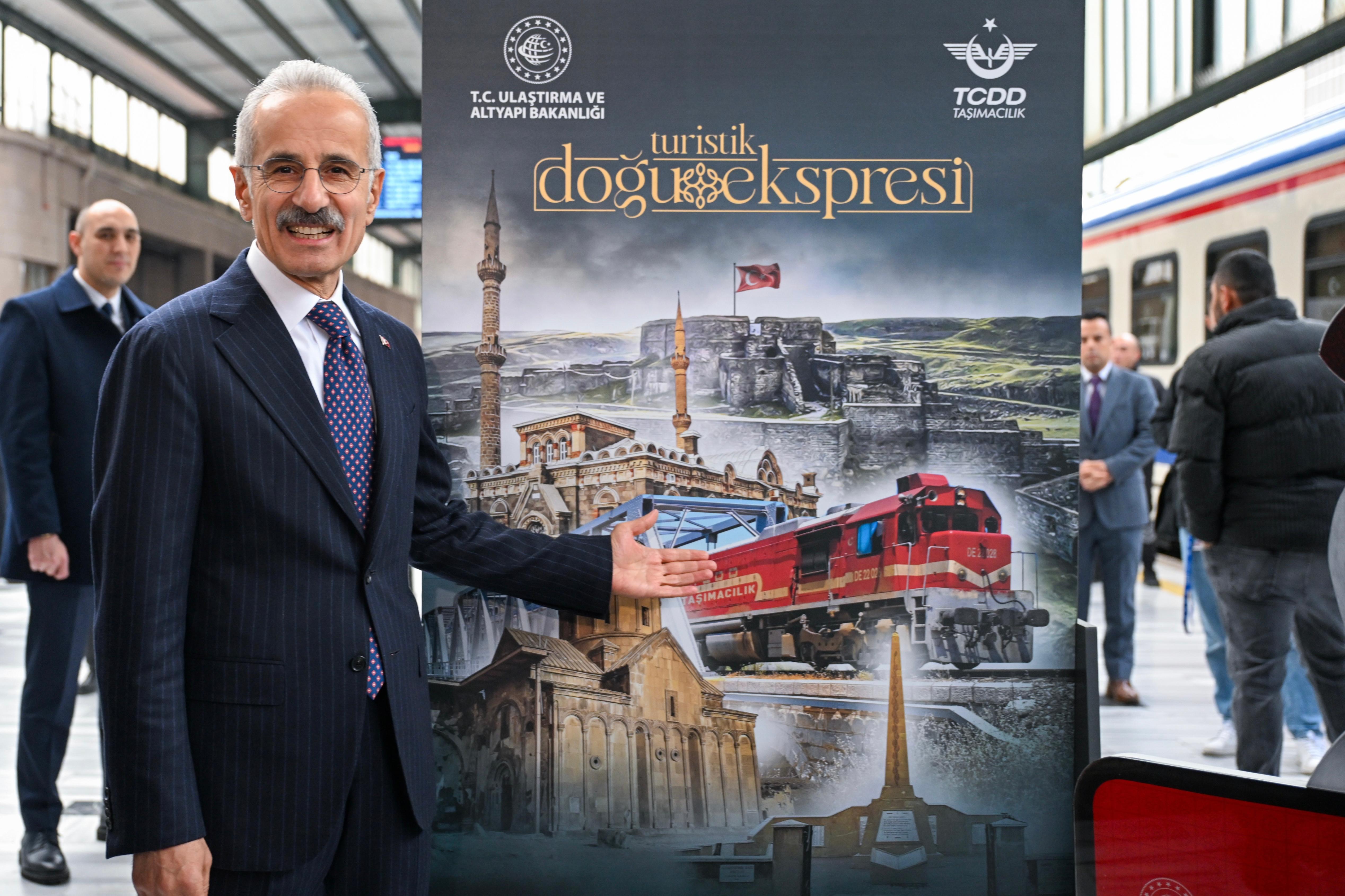 Ulaştırma Bakanı Abdulkadir Uraloğlu Turistik Doğu Ekspresi açıklaması