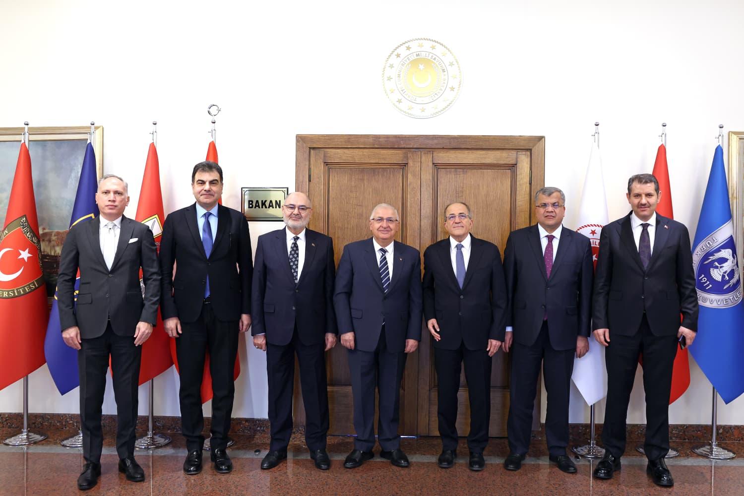 Milli Savunma Bakanı Yaşar Güler Şuay Alpay