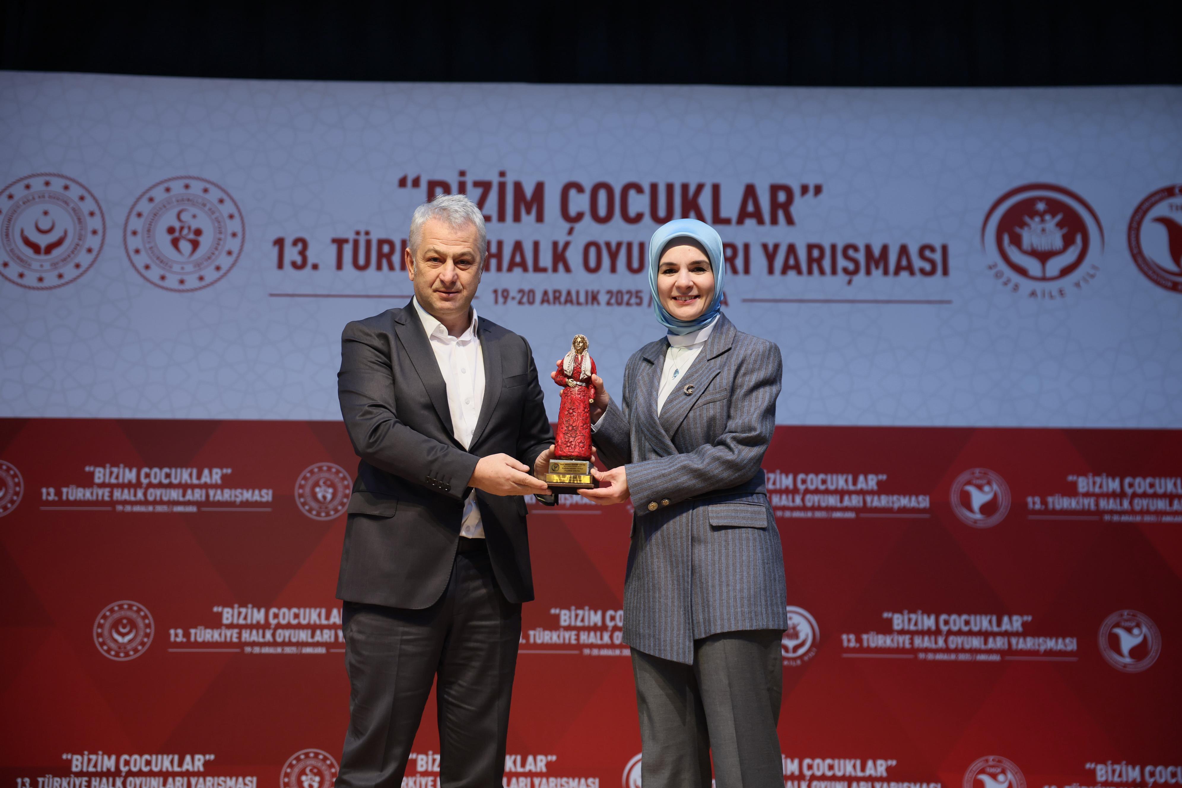 Bakan Göktaş Halk Oyunları Yarışması Çocuklar