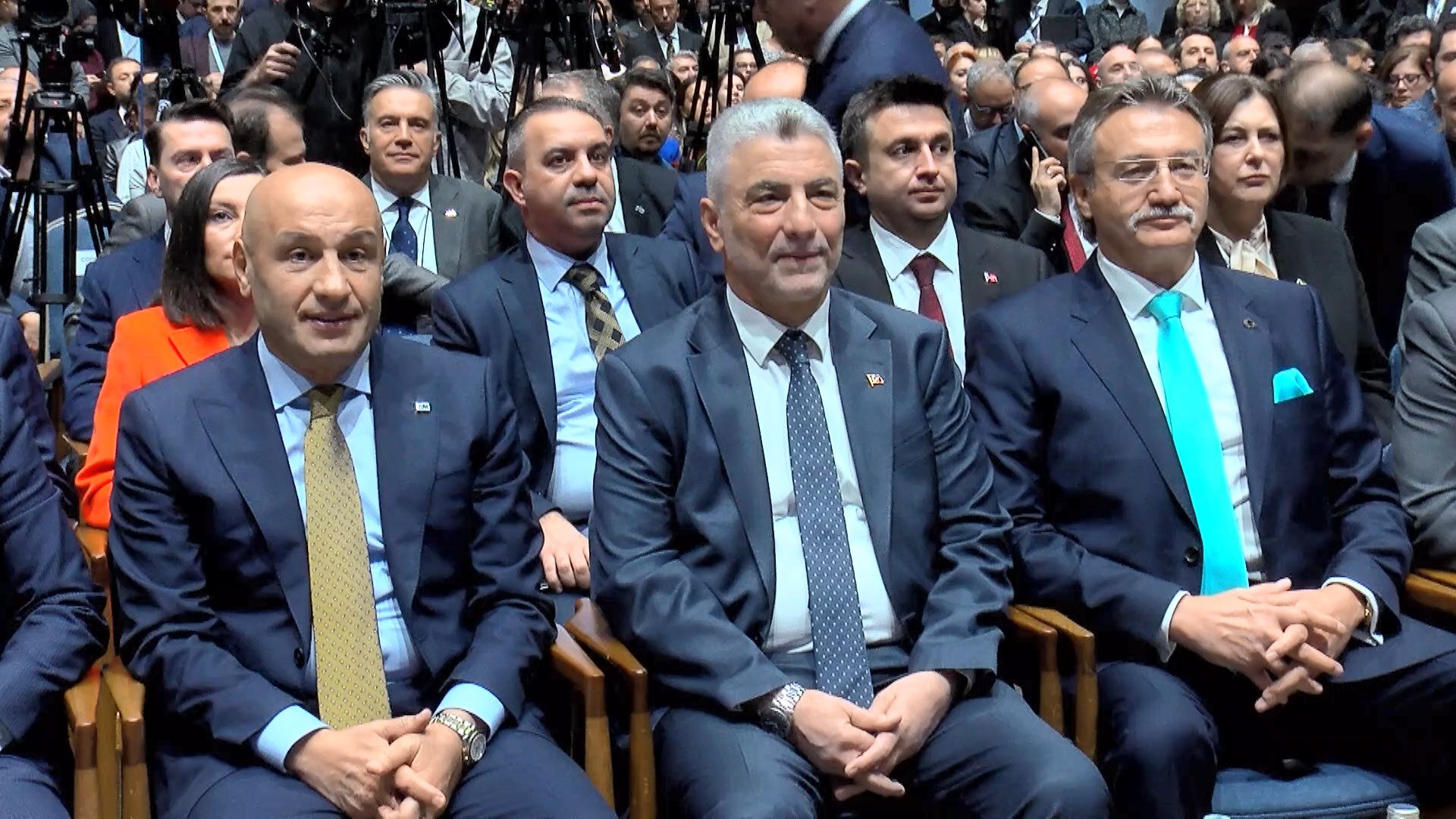 Ticaret Bakanı Ömer Bolat konferansta konuşuyor