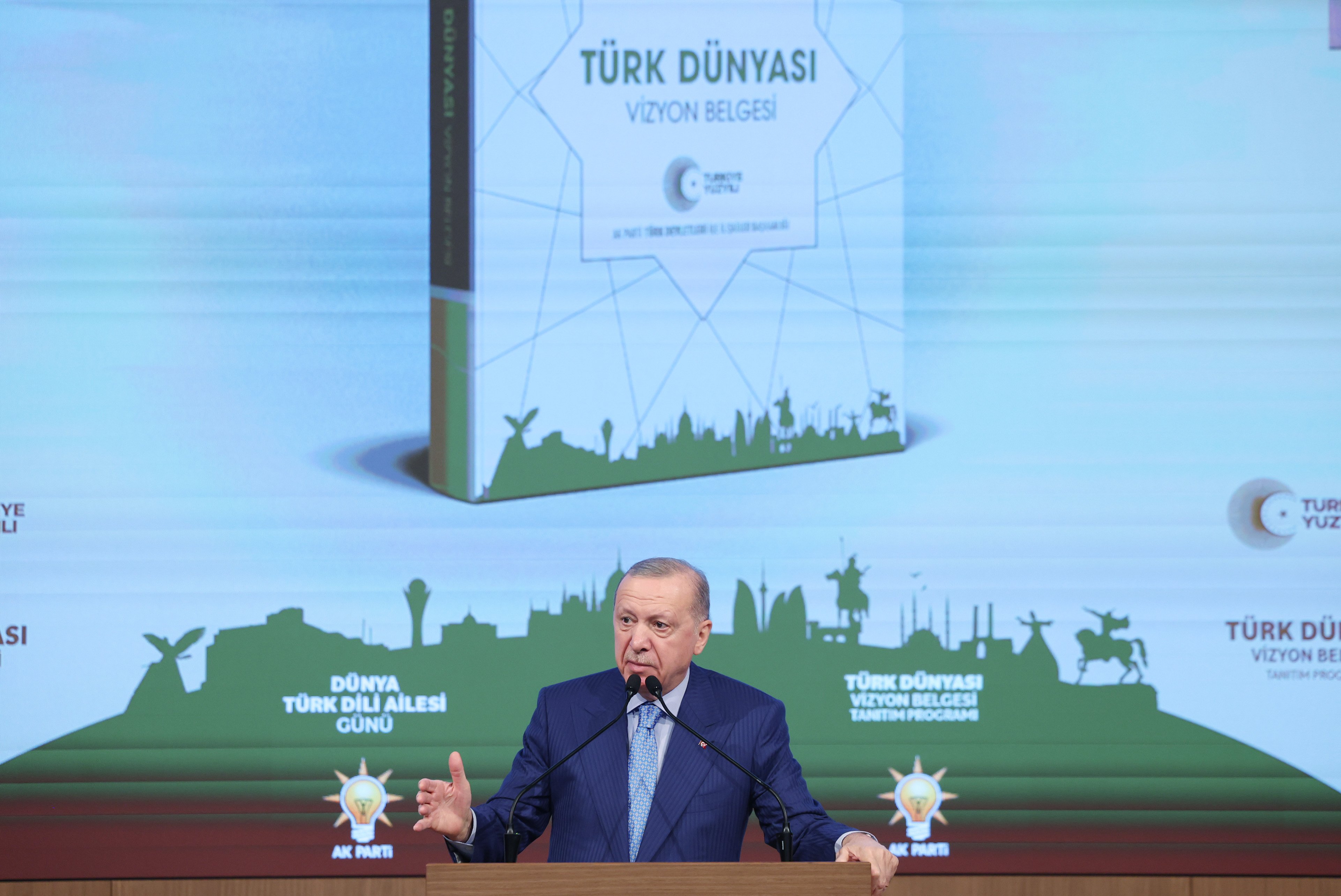 Cumhurbaşkanı Recep Tayyip Erdoğan AK Parti Kongre Merkezinde konuşma yapıyor