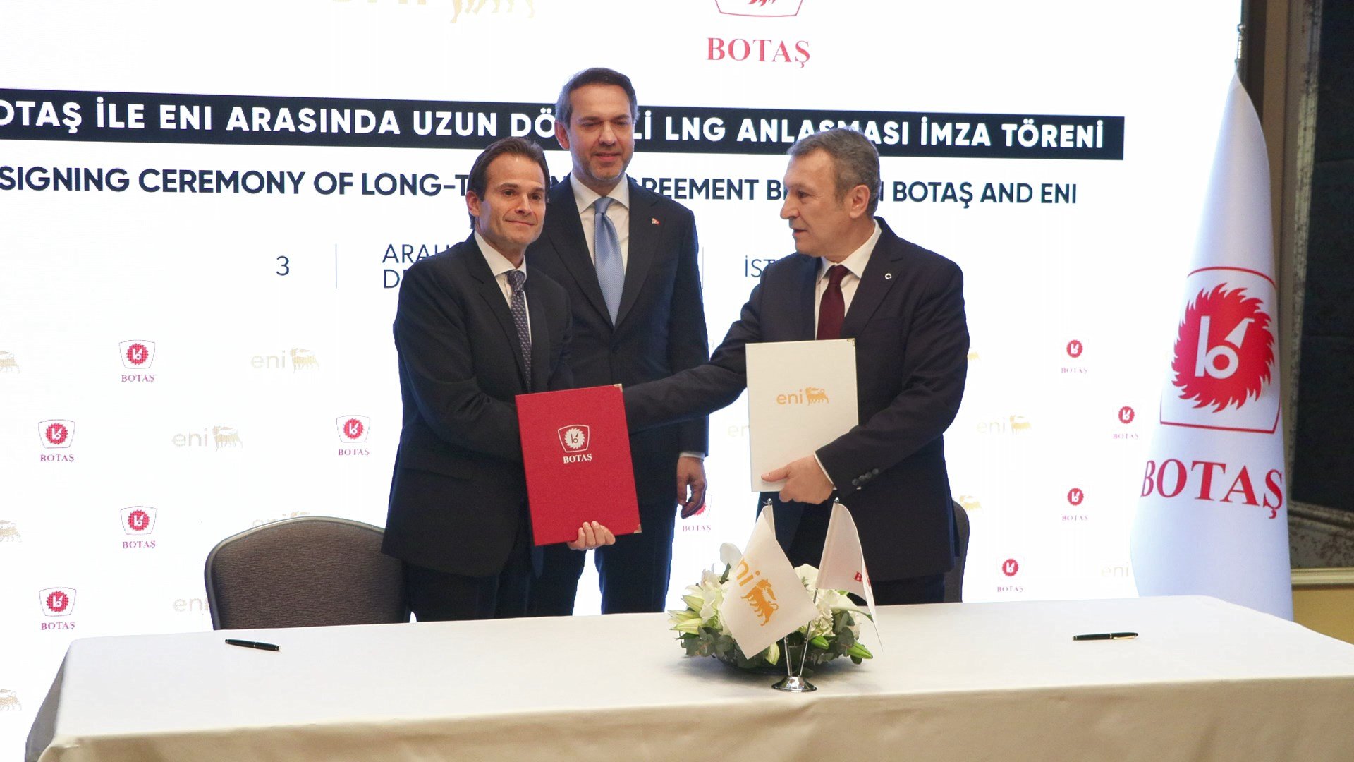 Enerji Bakanı Alparslan Bayraktar Dünya LNG Zirvesi