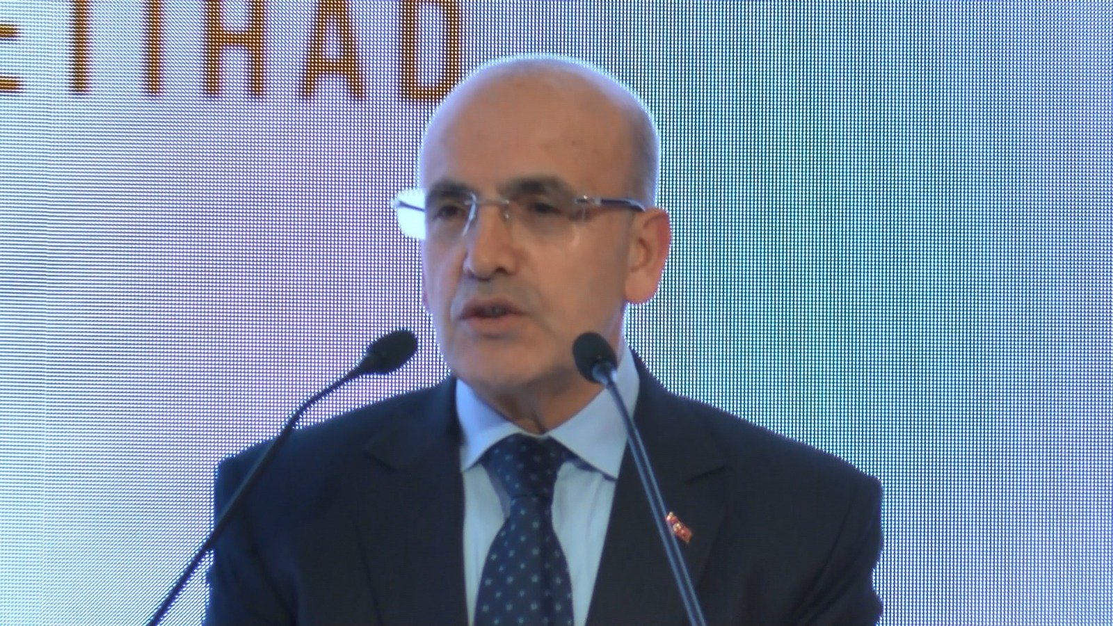 Bakan Mehmet Şimşek BAE Büyükelçiliği etkinliğinde konuşuyor