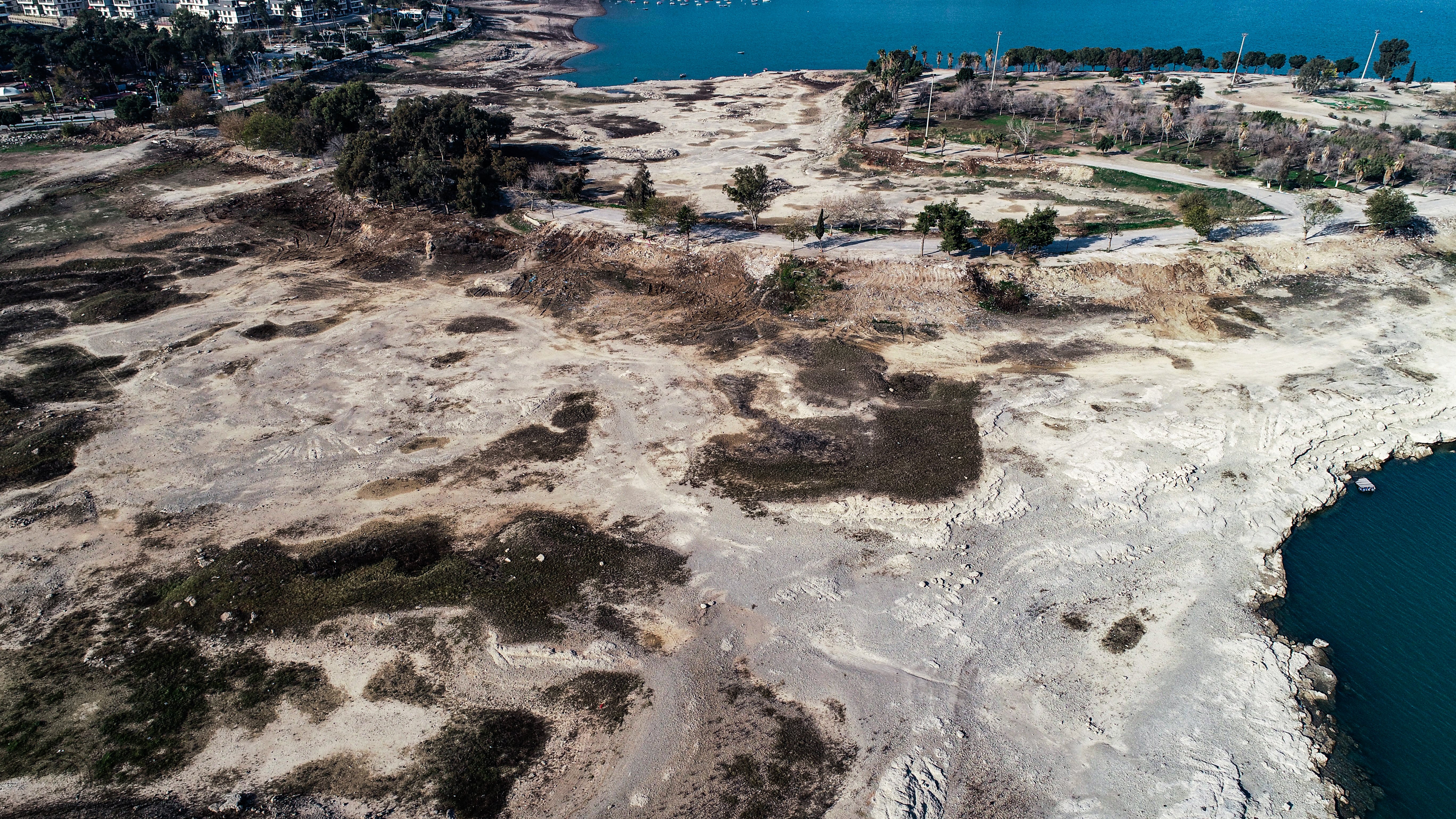 Menderes Adası yıkım operasyonu