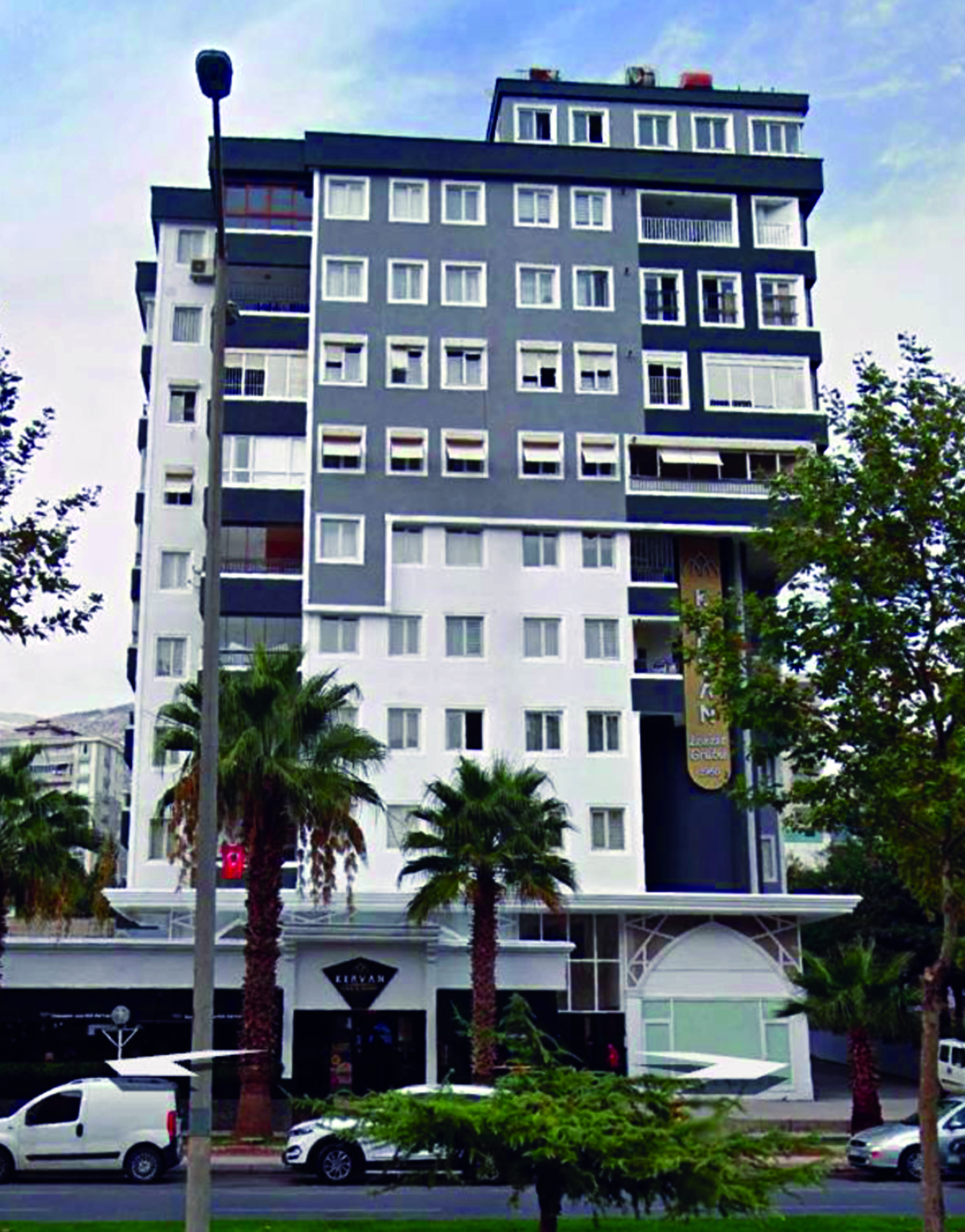 Ezgi Apartmanı Yıkıntıları