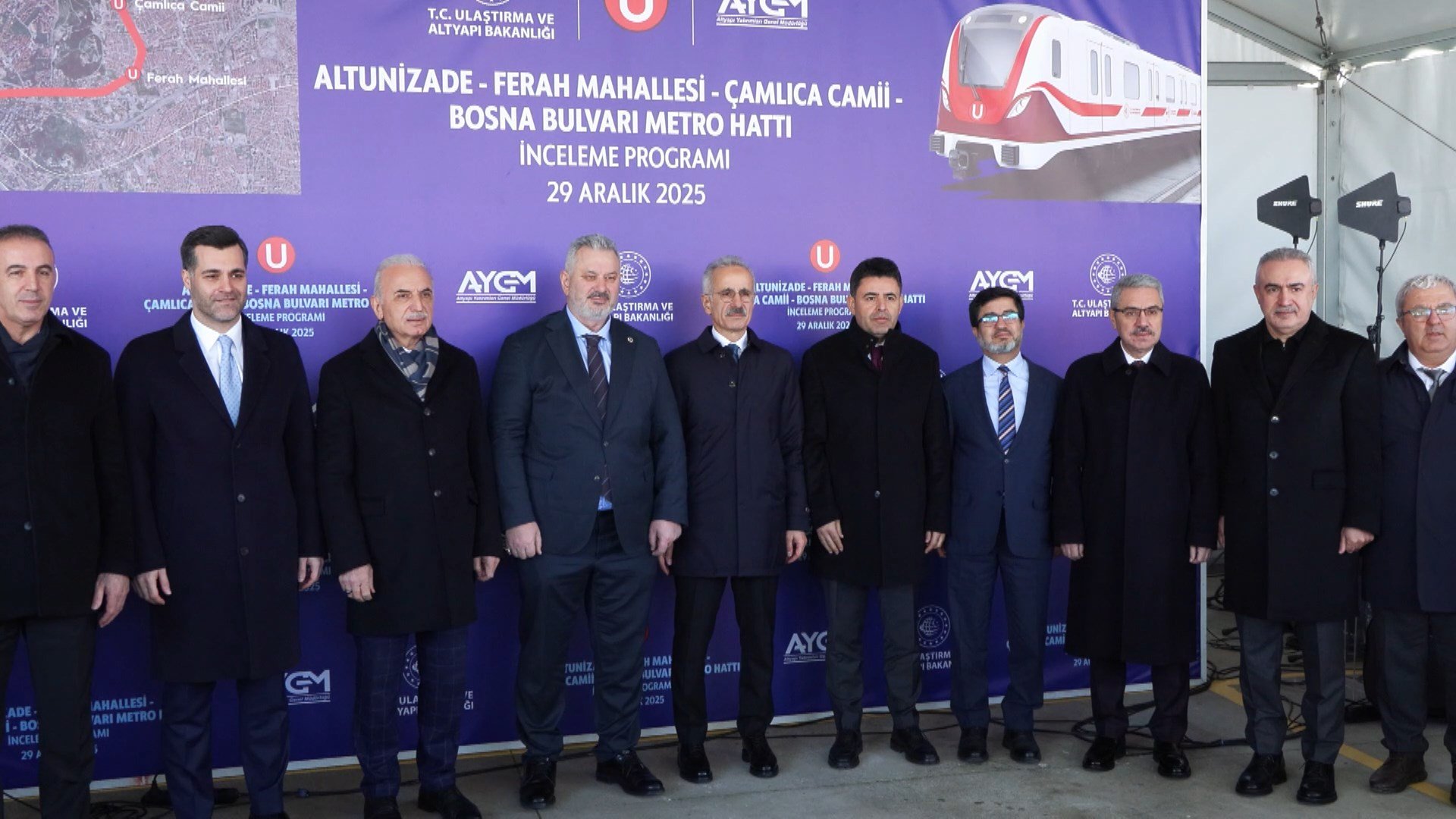 Bakan Abdulkadir Uraloğlu metro inşaatında incelemelerde bulunuyor