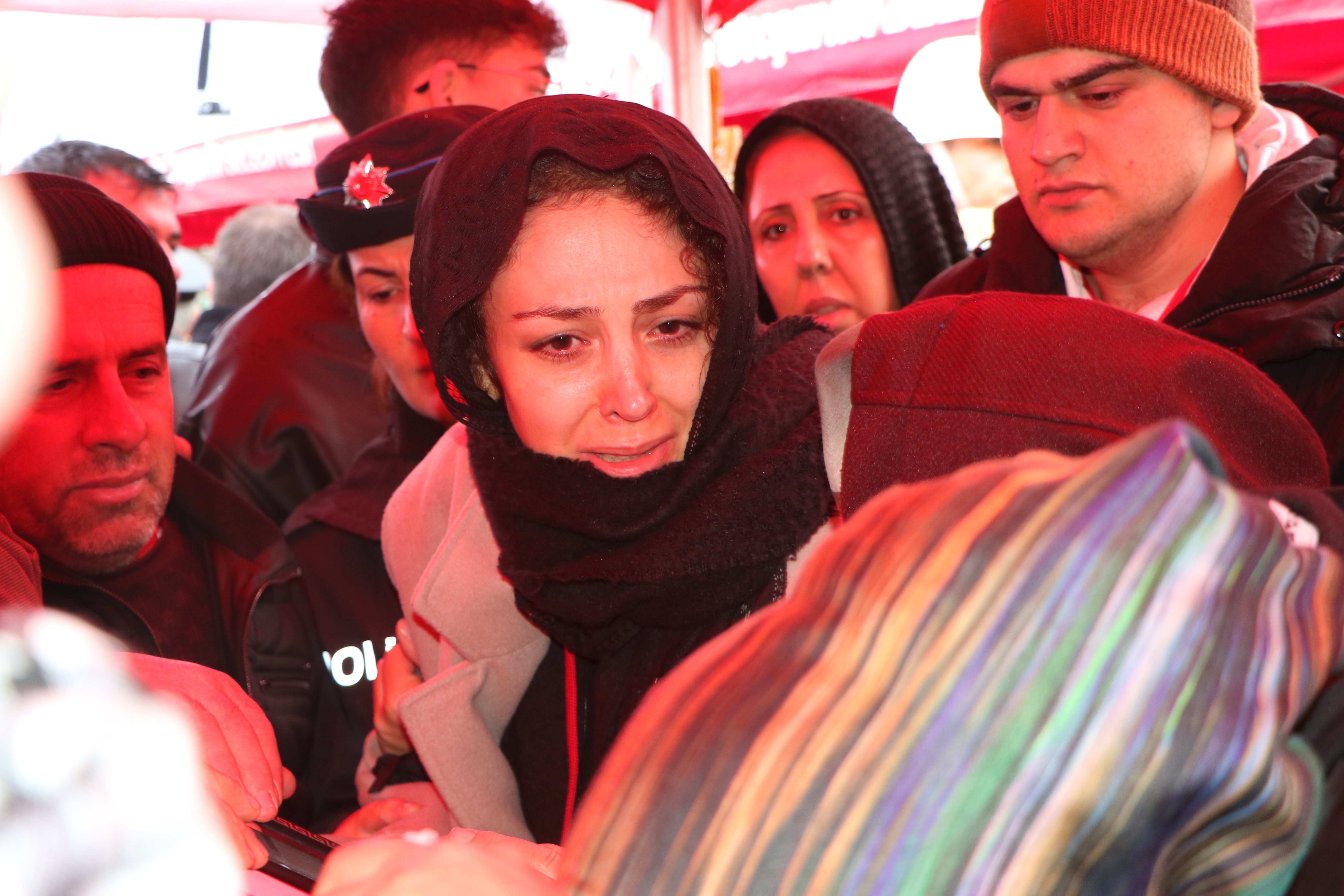 Şehit polis memuru için cenaze namazı