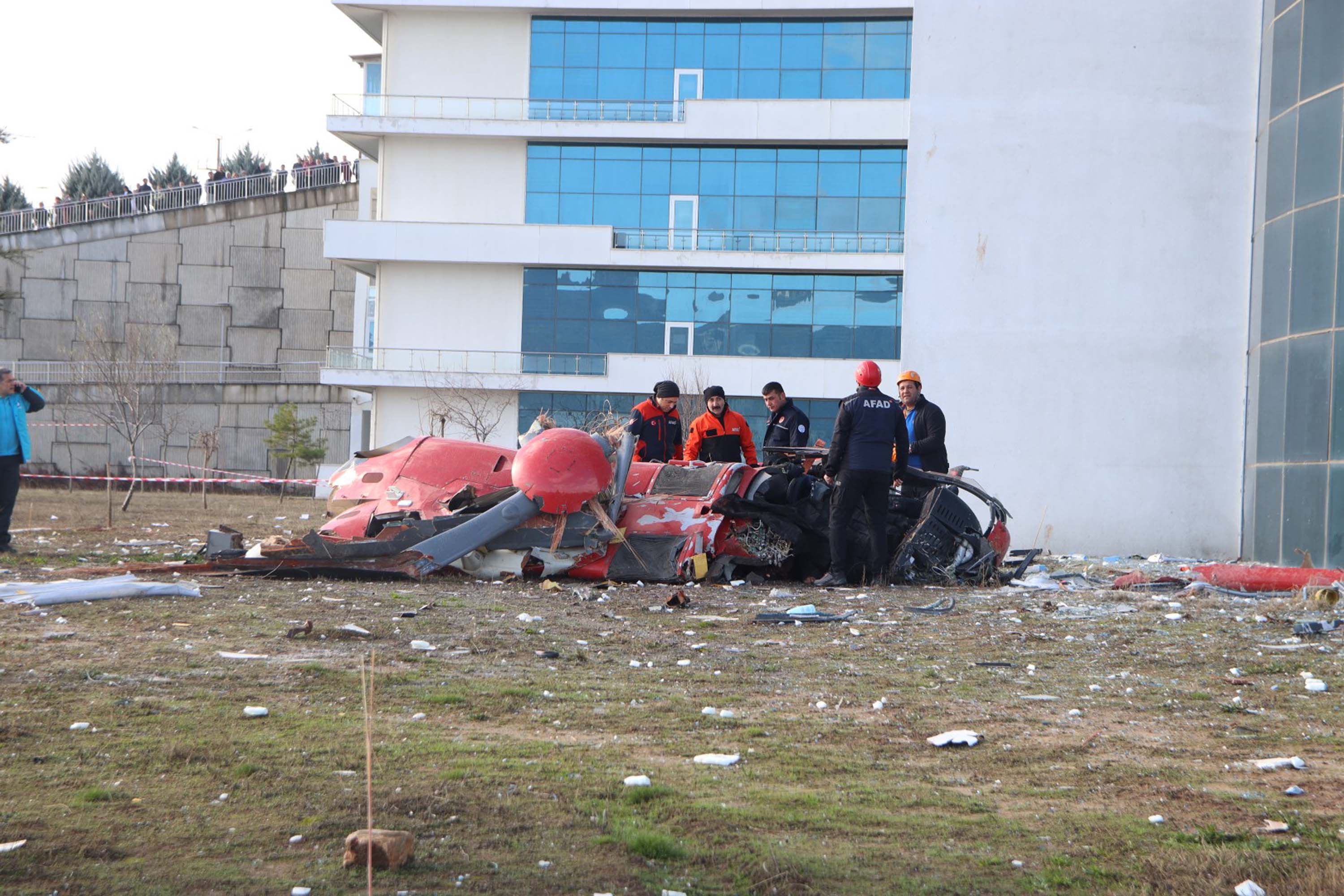 Muğla helikopter kazası anısına zeytin fidanı dikimi