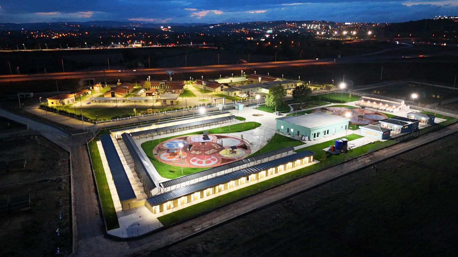 Kampüs içindeki hayvan barınakları