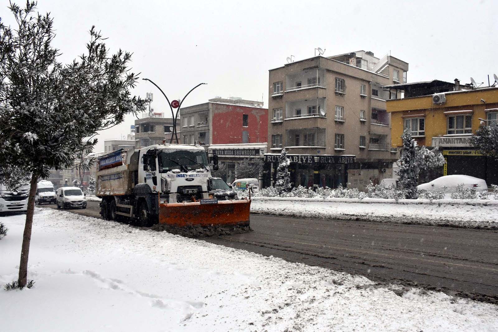 Gaziantep Valisi Kemal Çeber açıklama yapıyor
