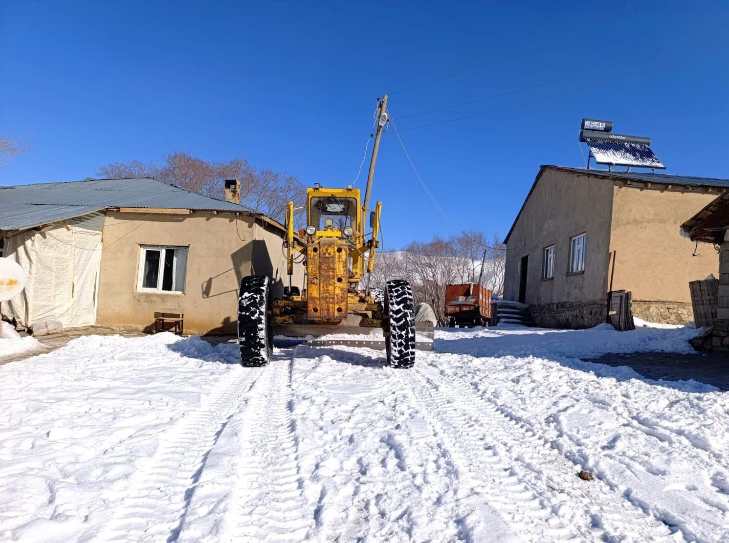 Van kar mücadelesi ekipleri çalışıyor