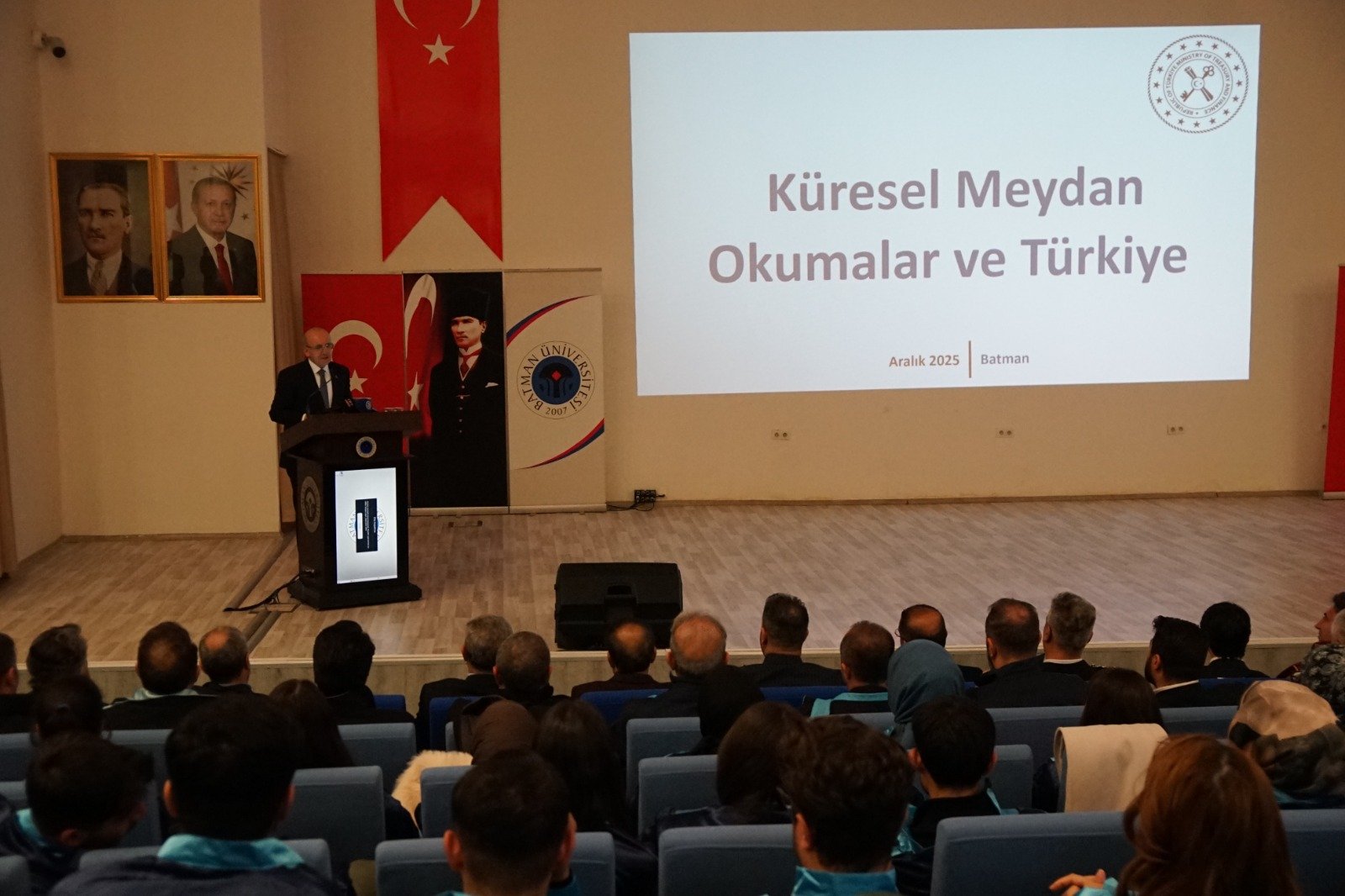 Bakan Mehmet Şimşek Batman Üniversitesi Konferansı