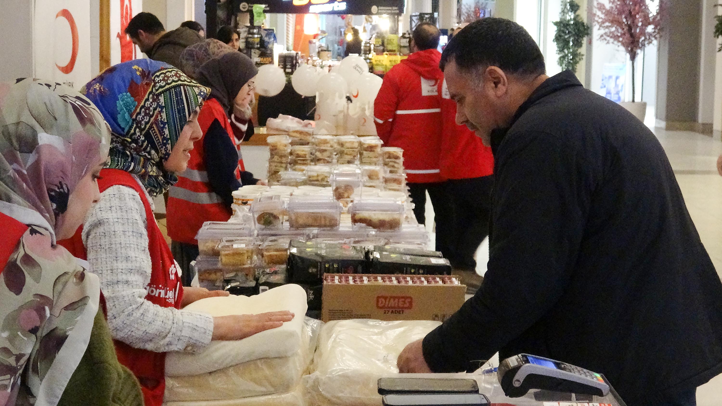 Kızılay Kermes Katılımcıları