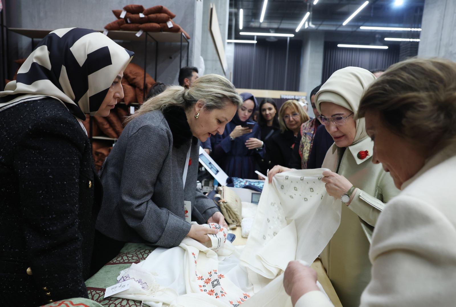 Emine Erdoğan ve Katılımcılar