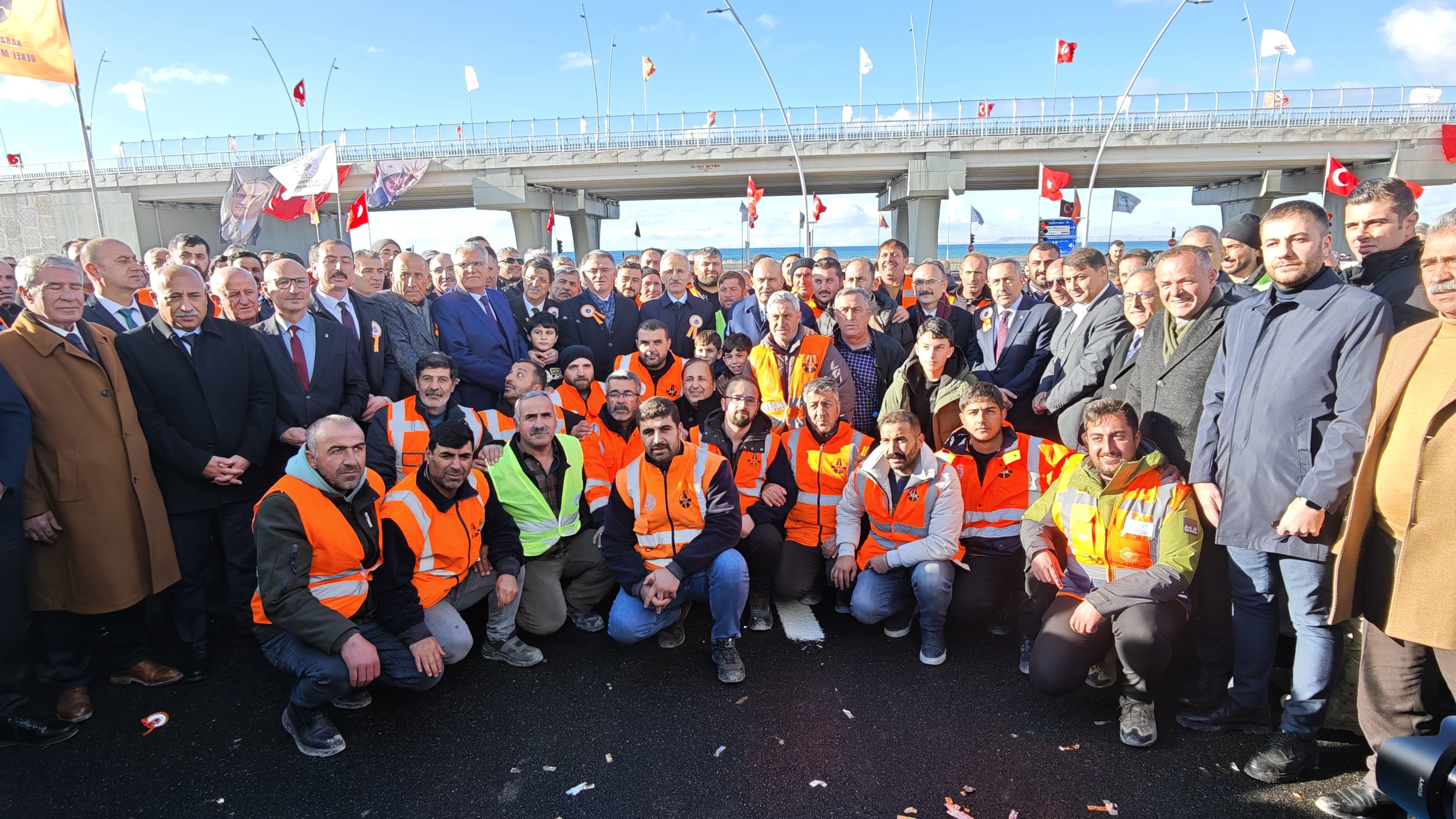 Bakan Uraloğlu Açılış Konuşması Yapıyor